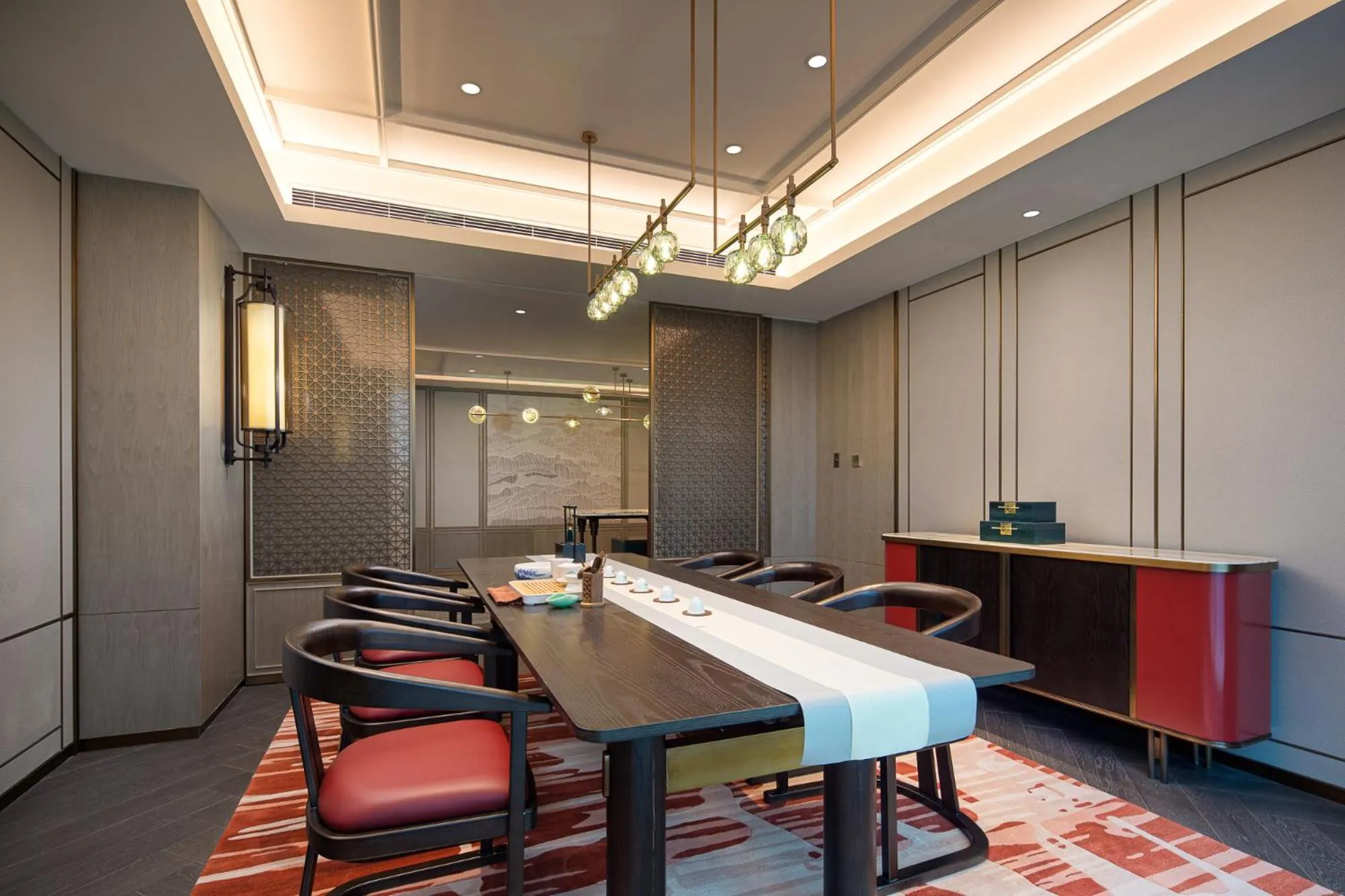 Restaurant/places to eat in Hualuxe Leshan, an IHG Hotel