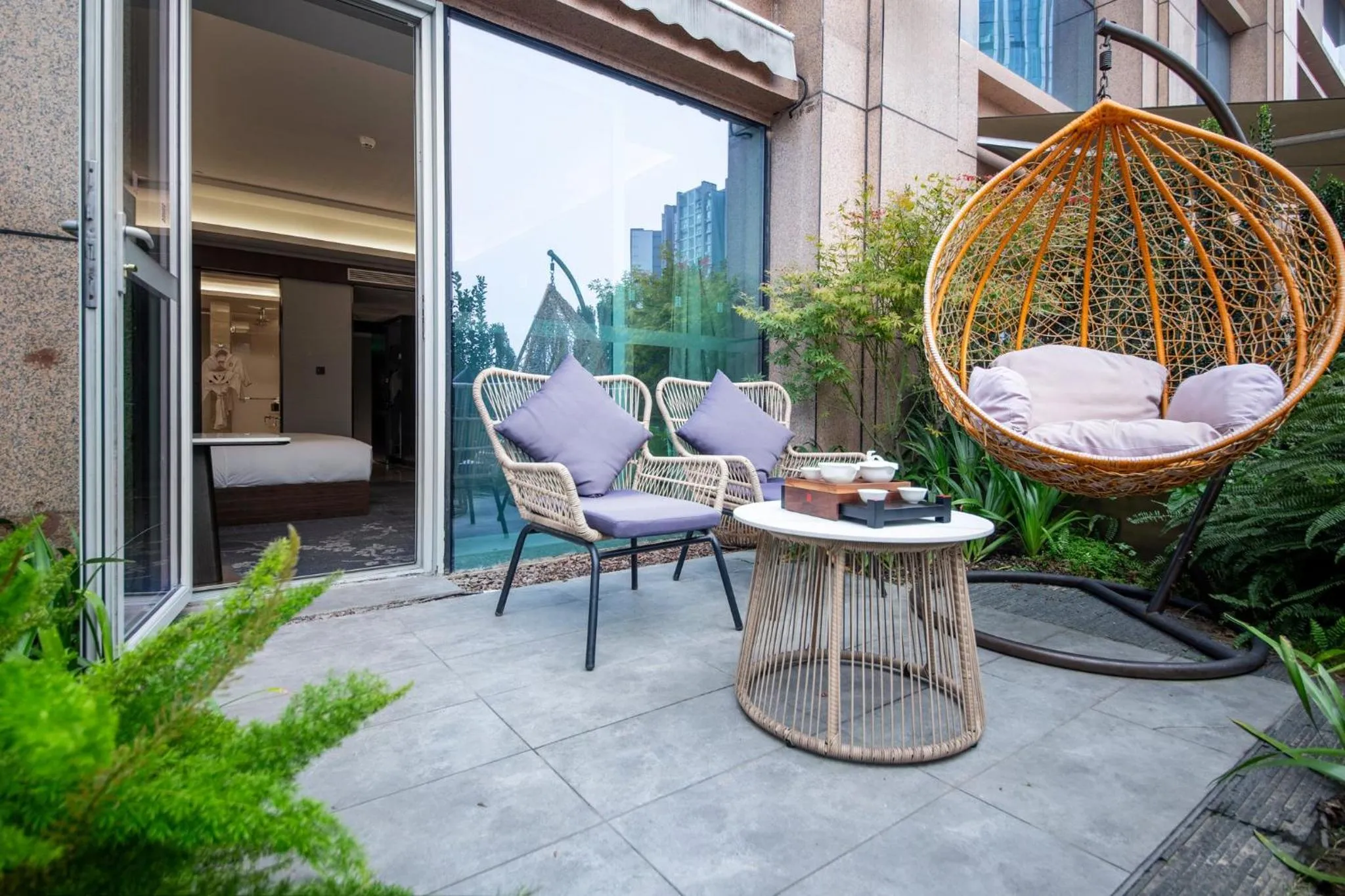 Photo of the whole room in Hualuxe Leshan, an IHG Hotel