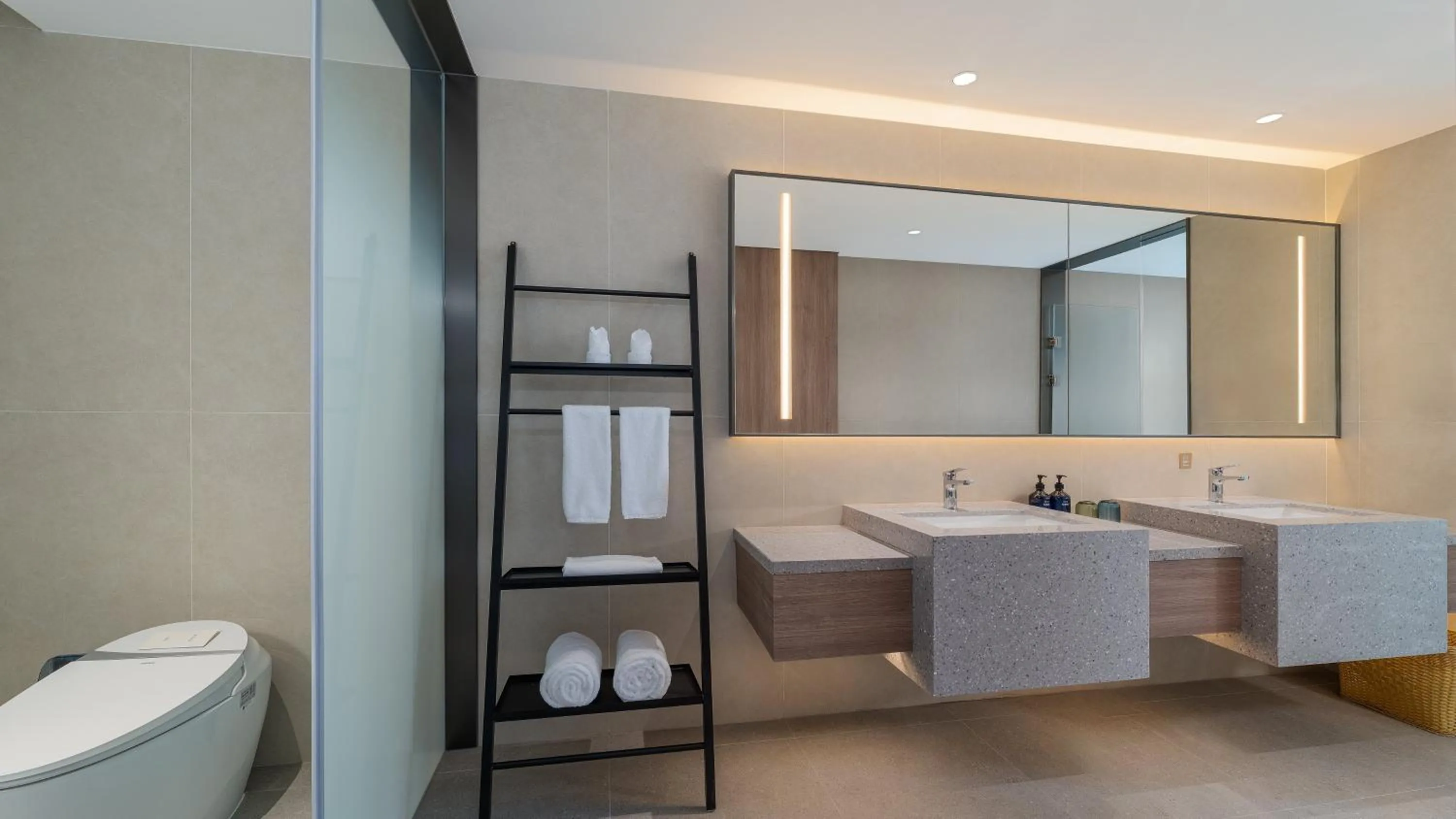 Photo of the whole room in Holiday Inn Express Jiangmen Yinhu Bay by IHG