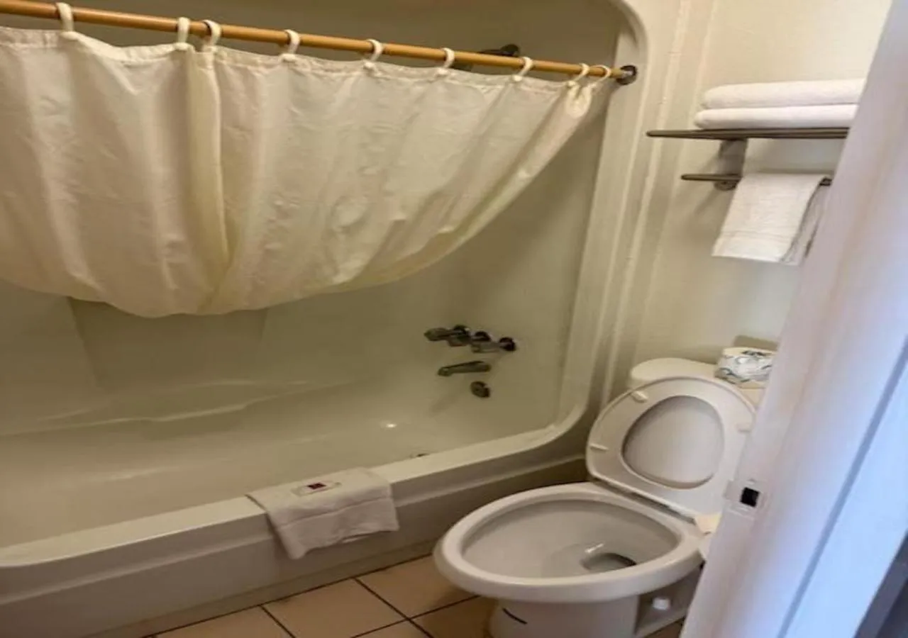 Bathroom in Motel 6-Clarksville, TN