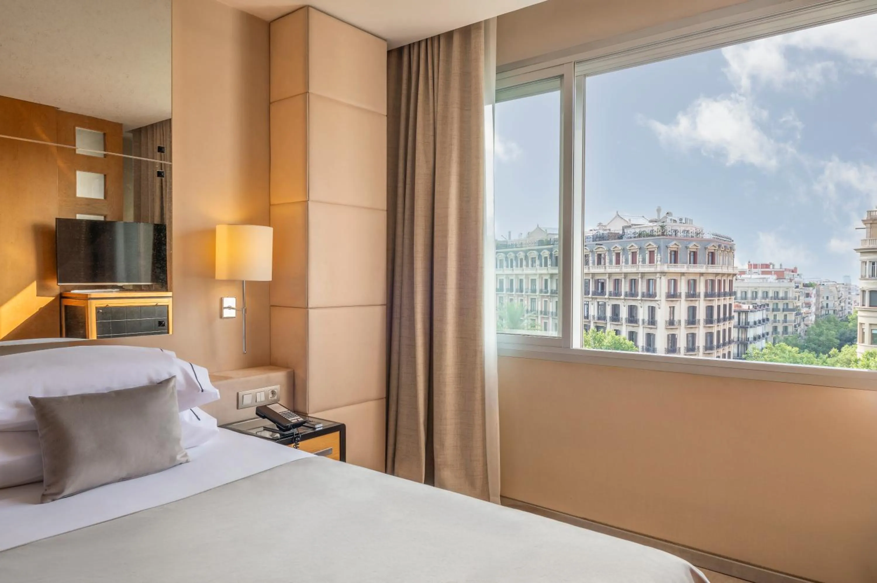 City view, Bed in Hesperia Barcelona Presidente