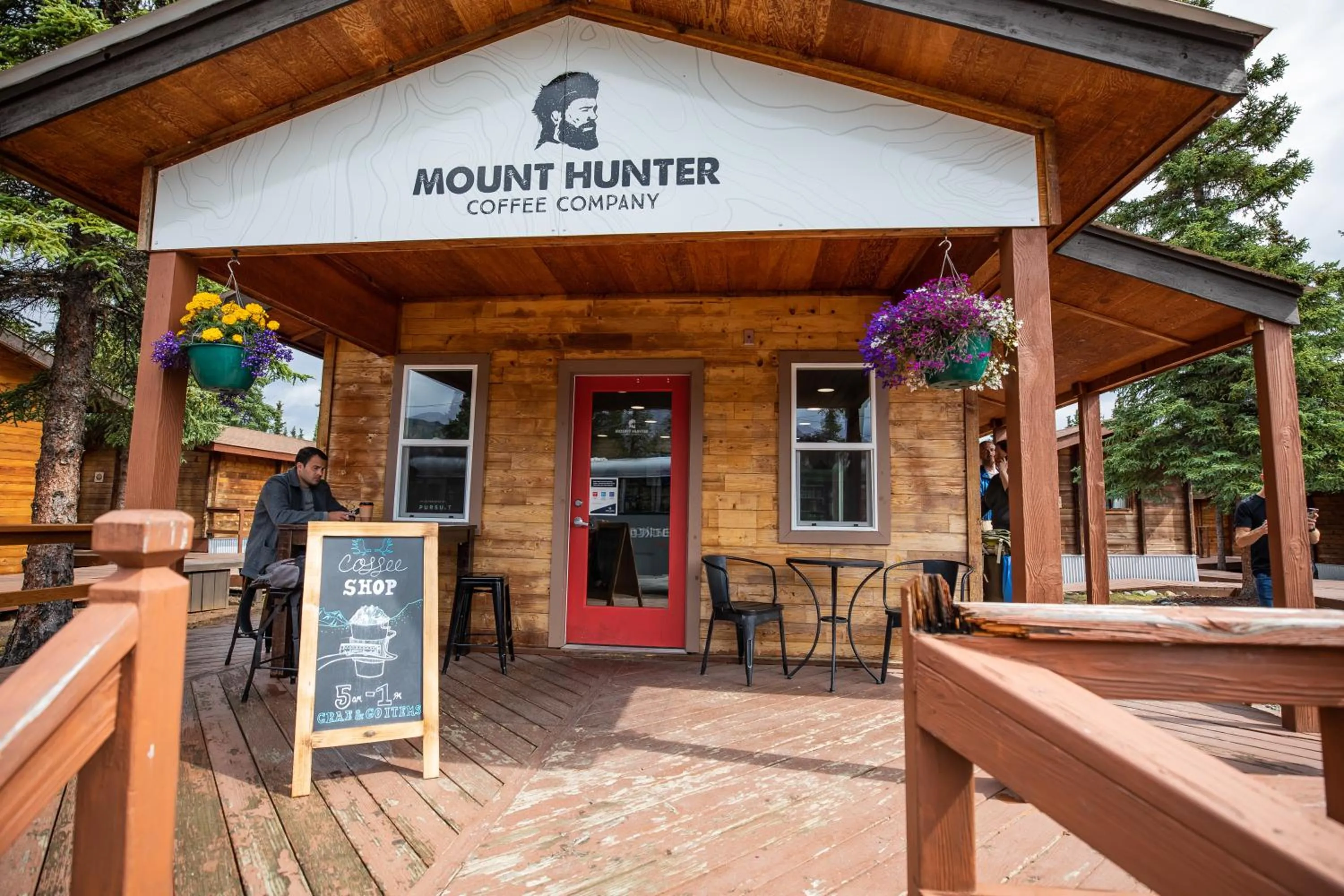 Coffee/tea facilities in Denali Cabins