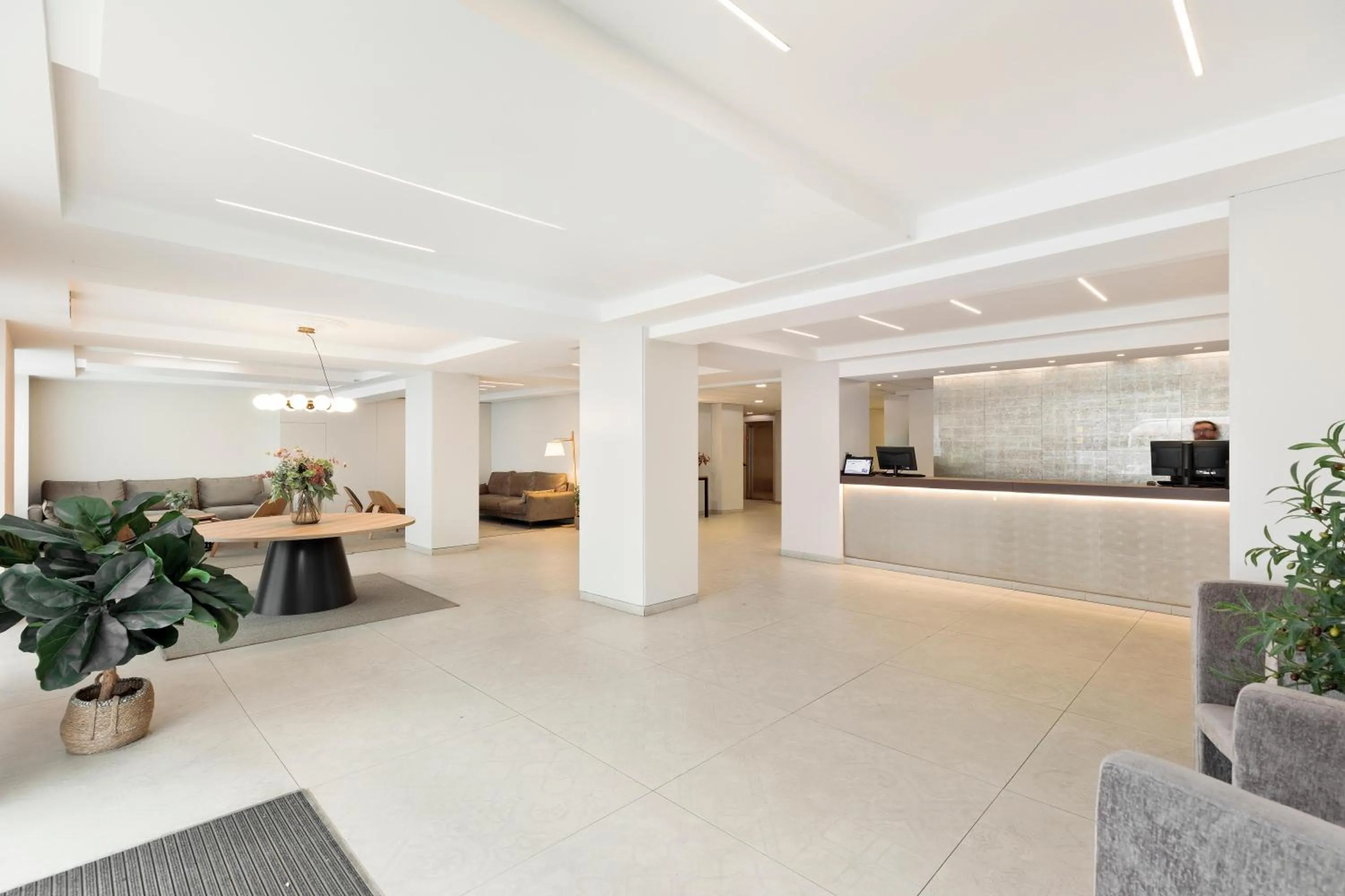 Lobby or reception in Hotel Best Auto Hogar