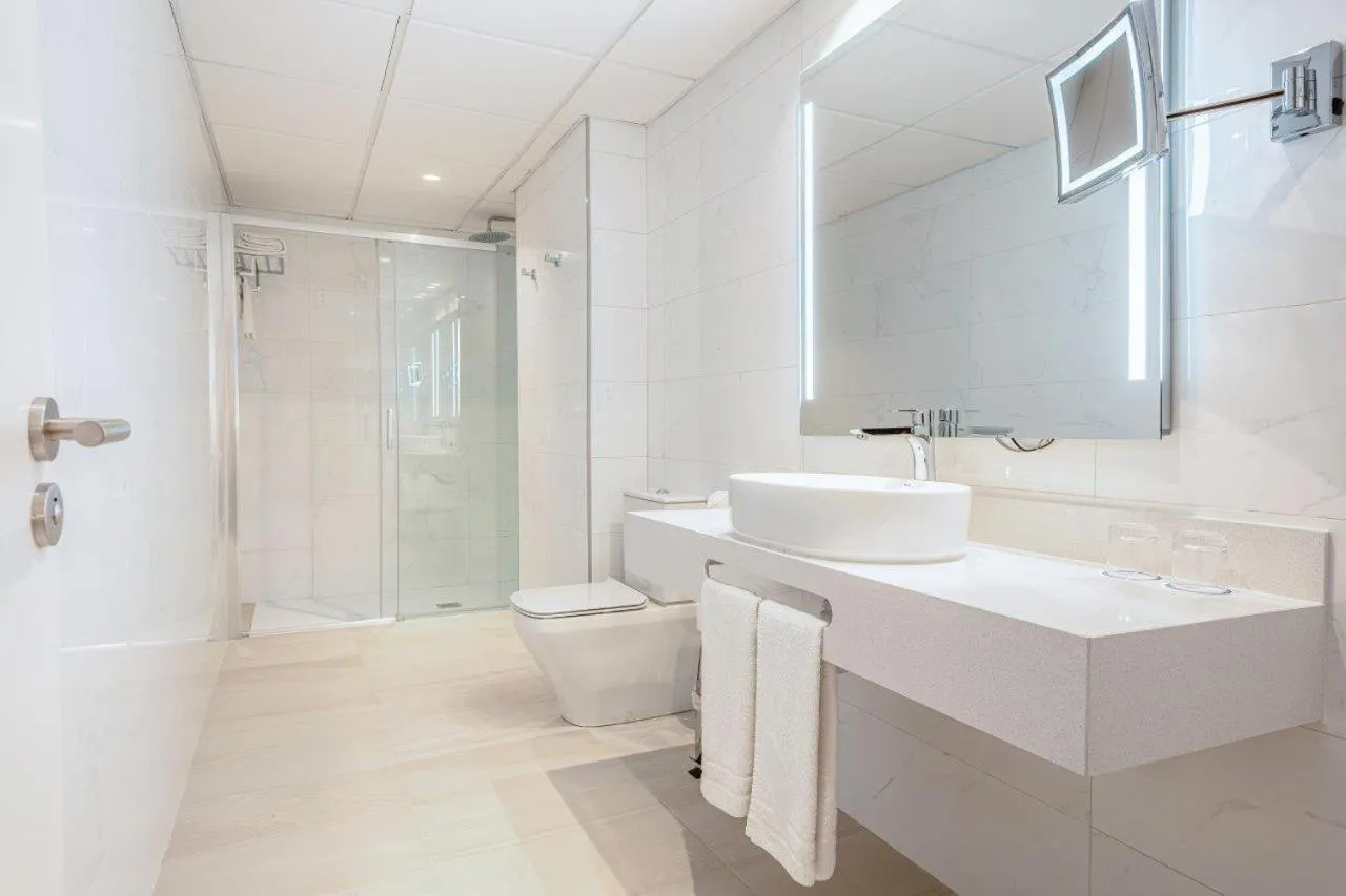 Bathroom in Hotel Best Auto Hogar