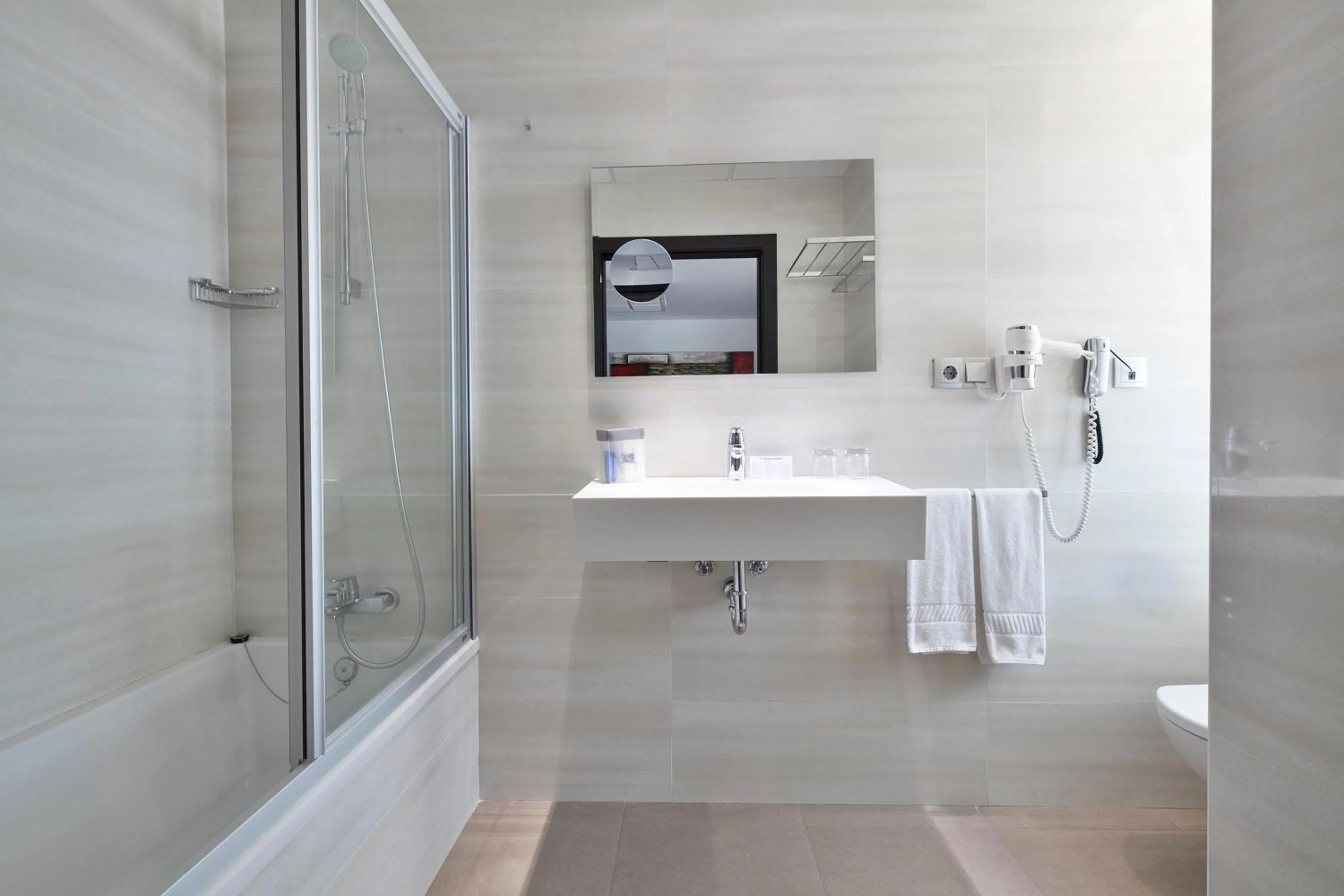 Bathroom in Hotel Best Auto Hogar