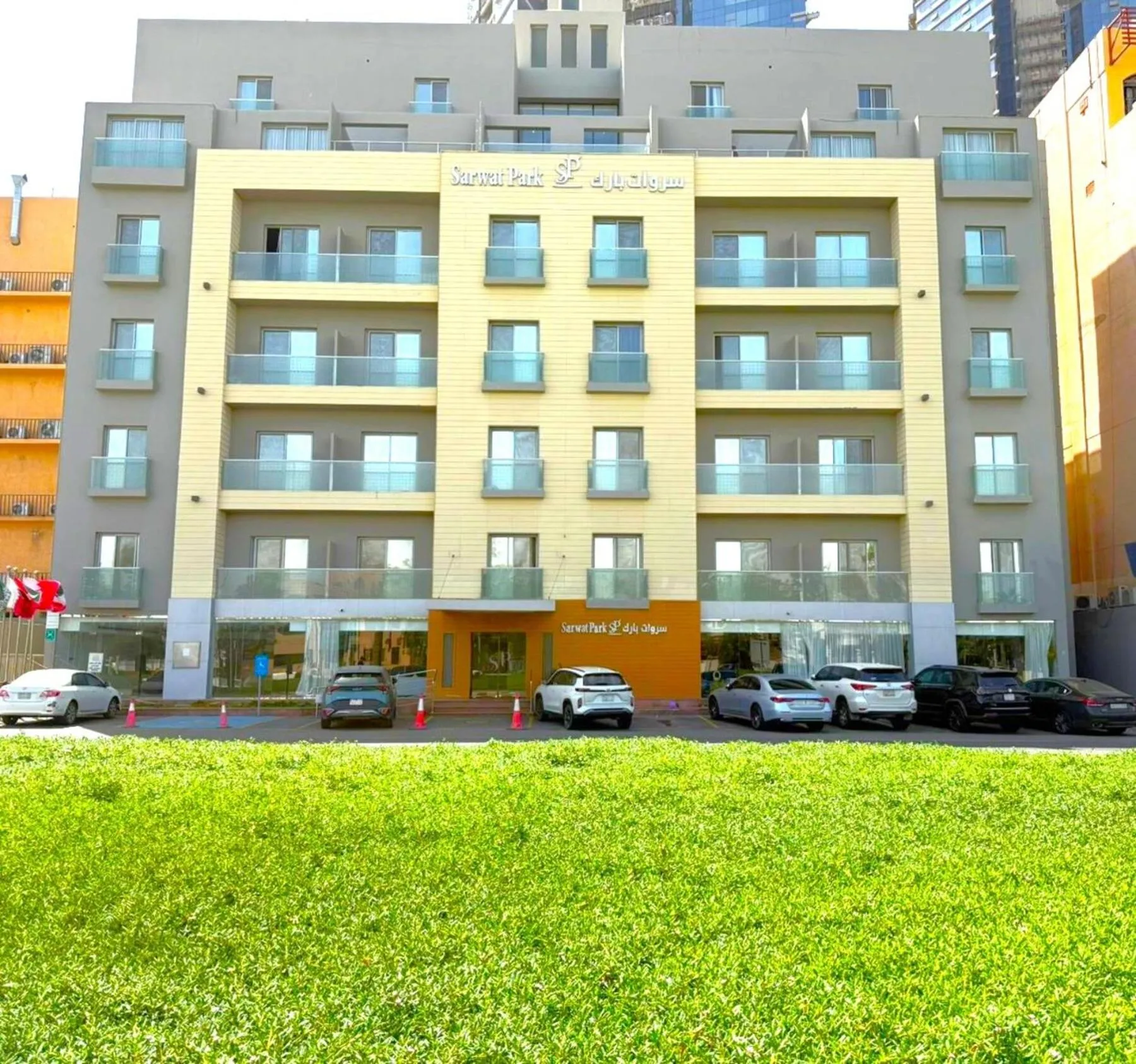 Property building in Sarwat Park Hotel Jeddah