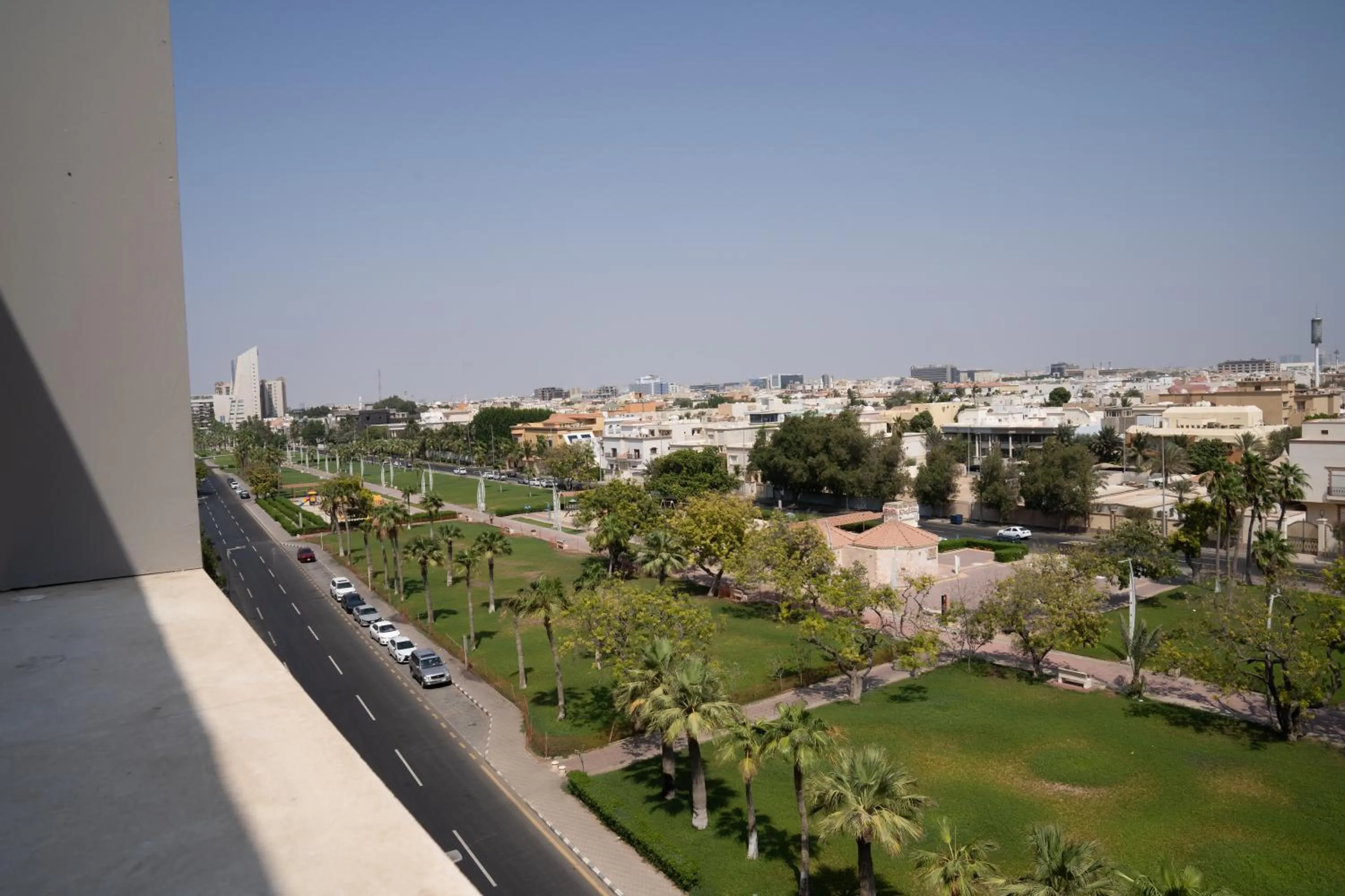 Day in Sarwat Park Hotel Jeddah - سروات بارك جده