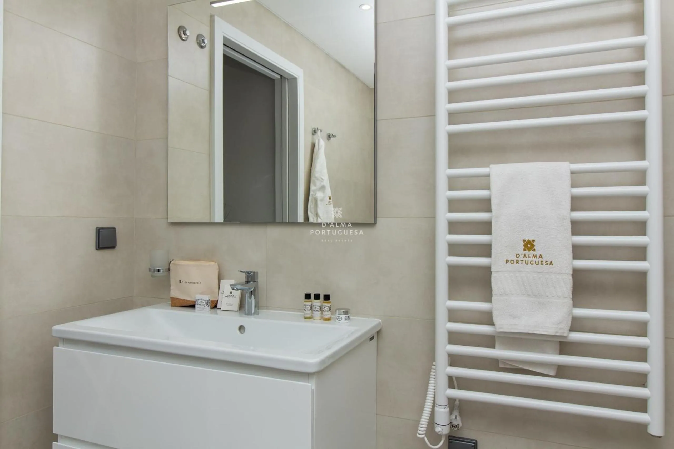 Bathroom in Apartment Terracos do Mar - By Dalma Portuguesa