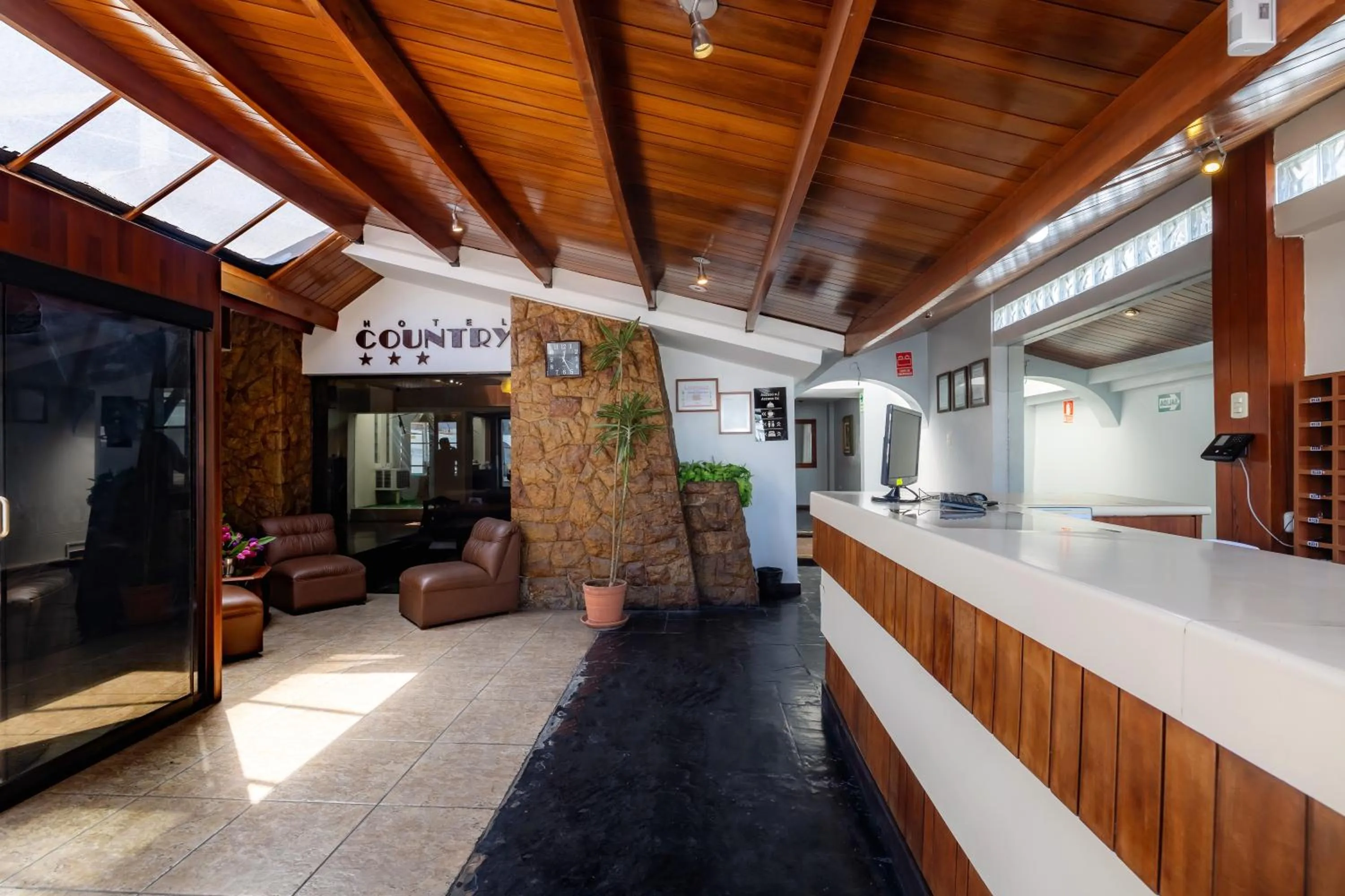Lobby or reception in Hotel Country Trujillo