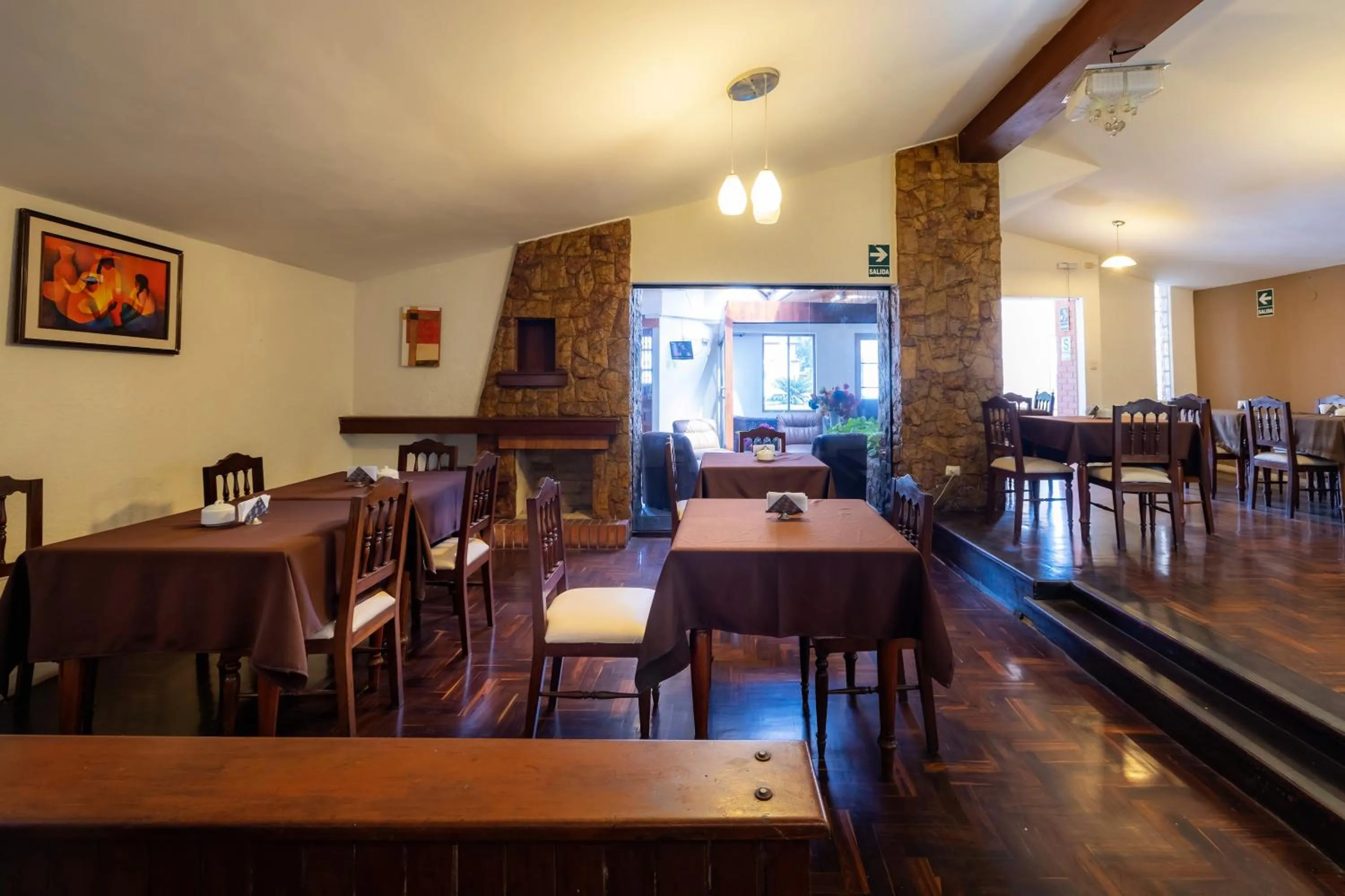 Dining area in Hotel Country Trujillo