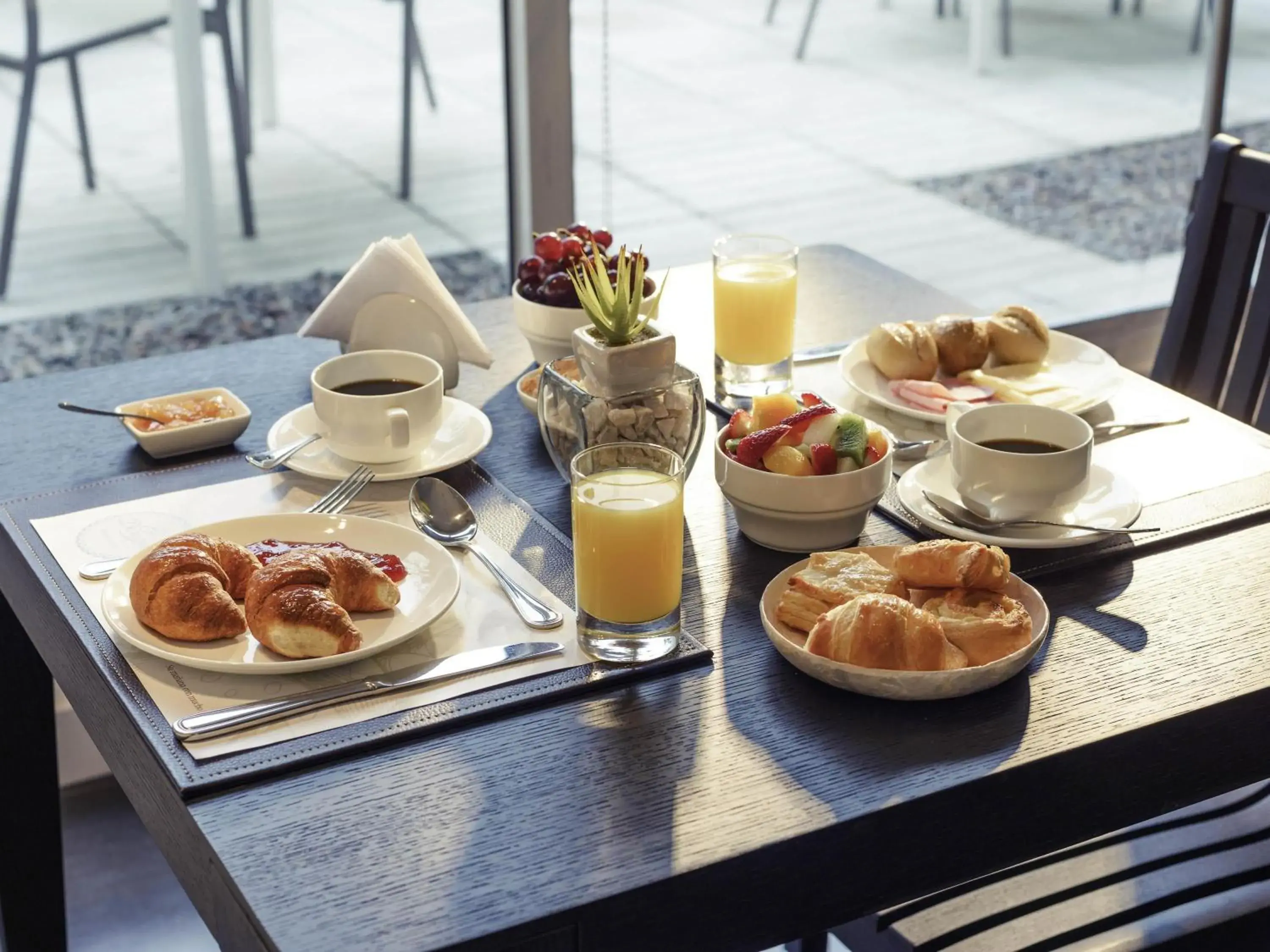 Restaurant/places to eat in Mercure Montevideo Punta Carretas Restaurant/places to eat in Mercure Montevideo Punta Carretas