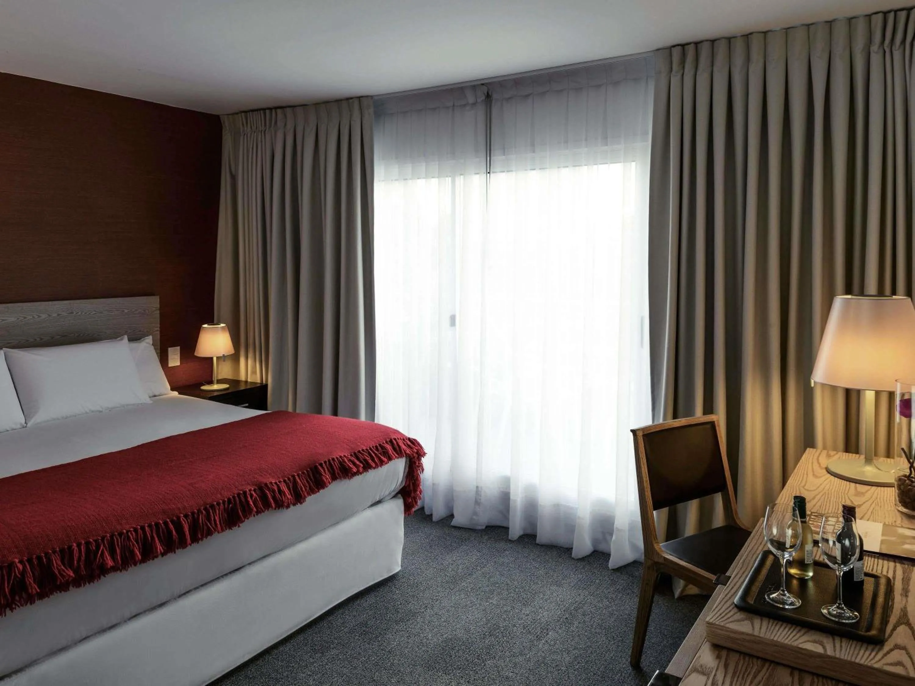 Bedroom, Bed in Mercure Montevideo Punta Carretas