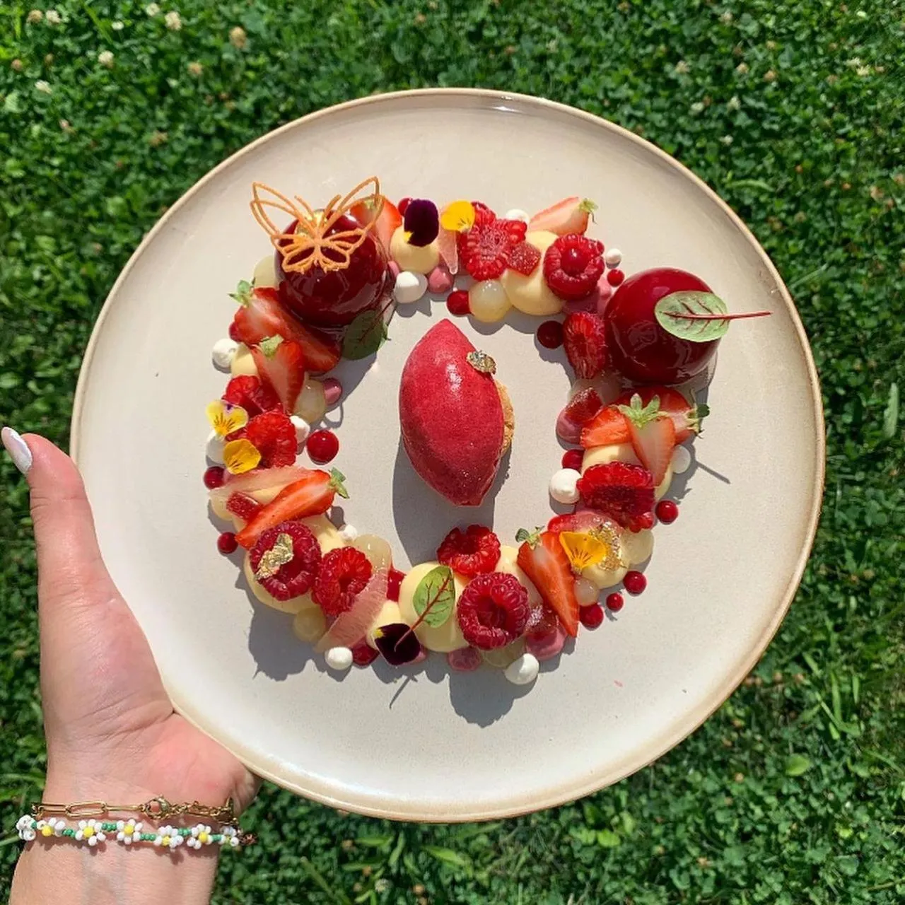 Restaurant/places to eat in The Ruck Hotel