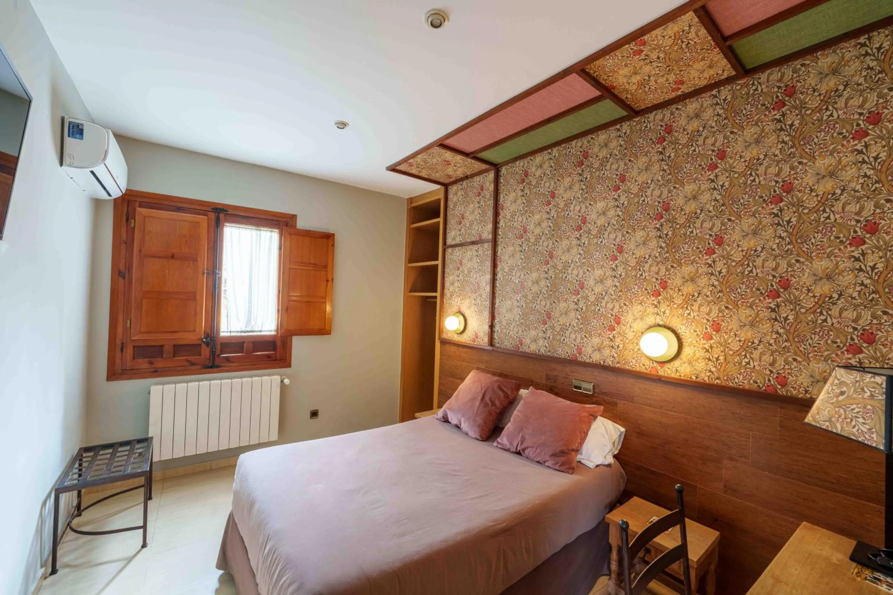 Photo of the whole room, Bed in Hotel Sol