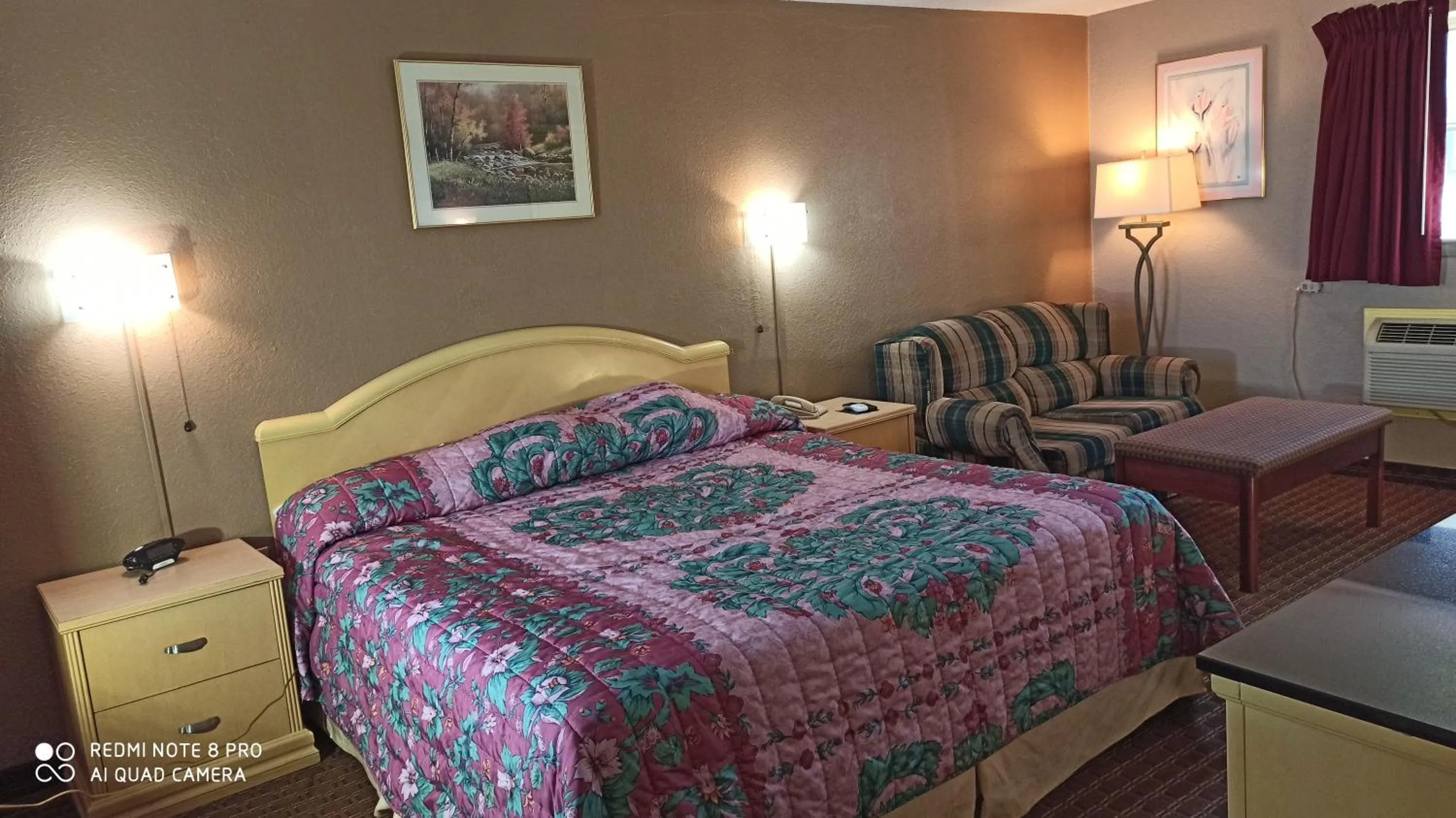 Photo of the whole room, Bed in Best Budget Inn Tell City