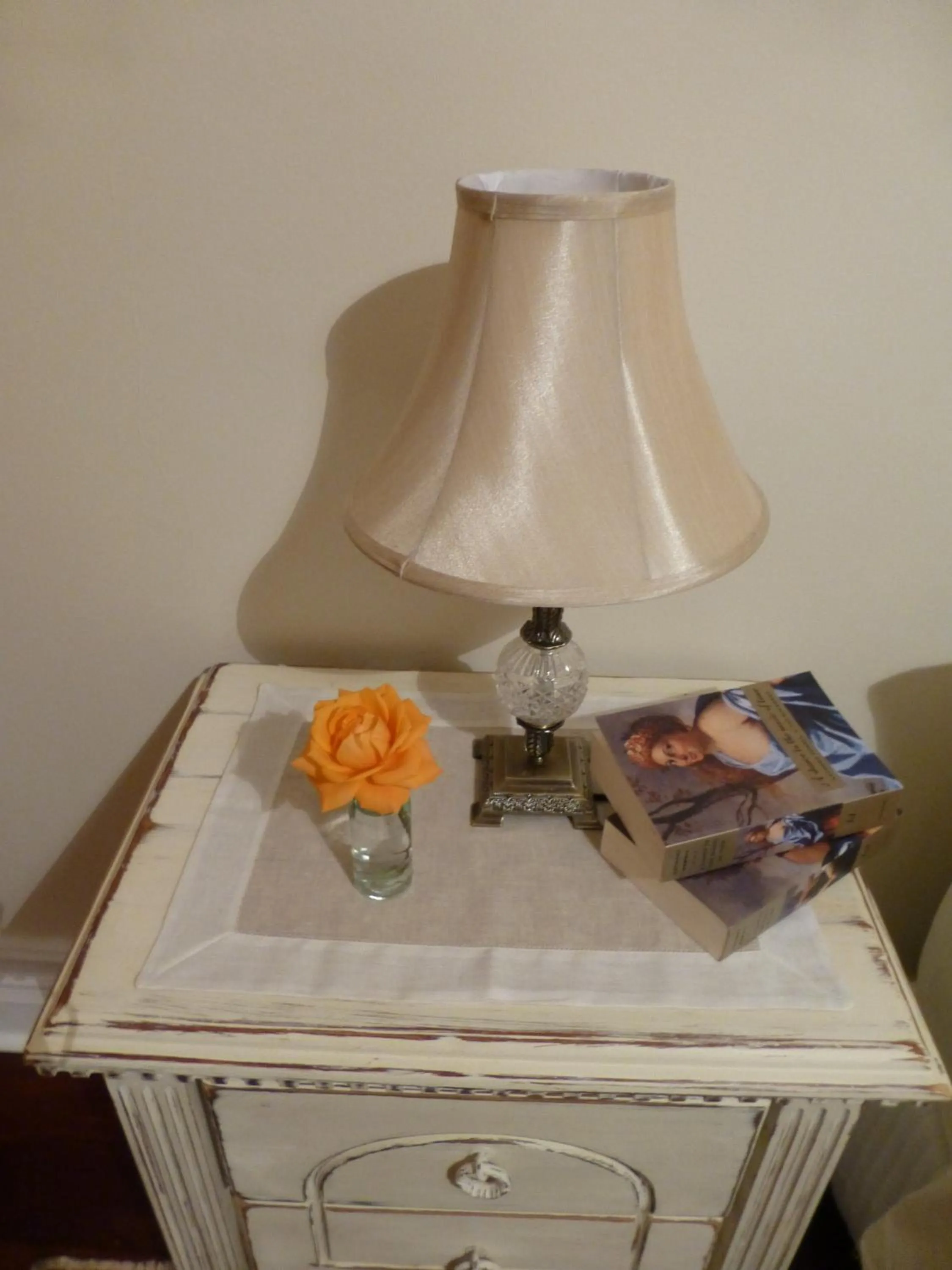 Decorative detail in Lakeside Bed & Breakfast