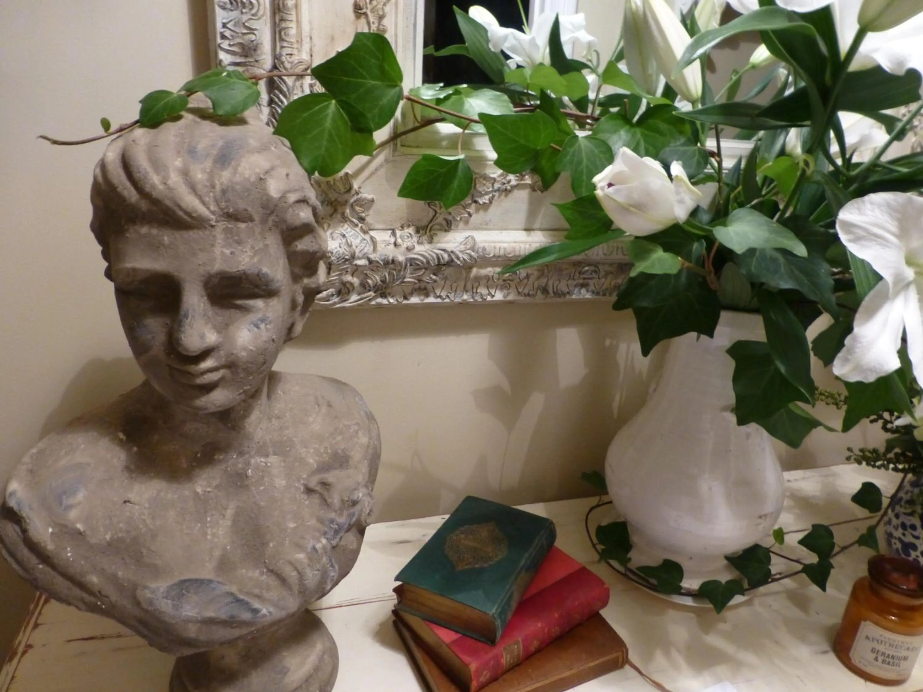 Decorative detail in Lakeside Bed & Breakfast