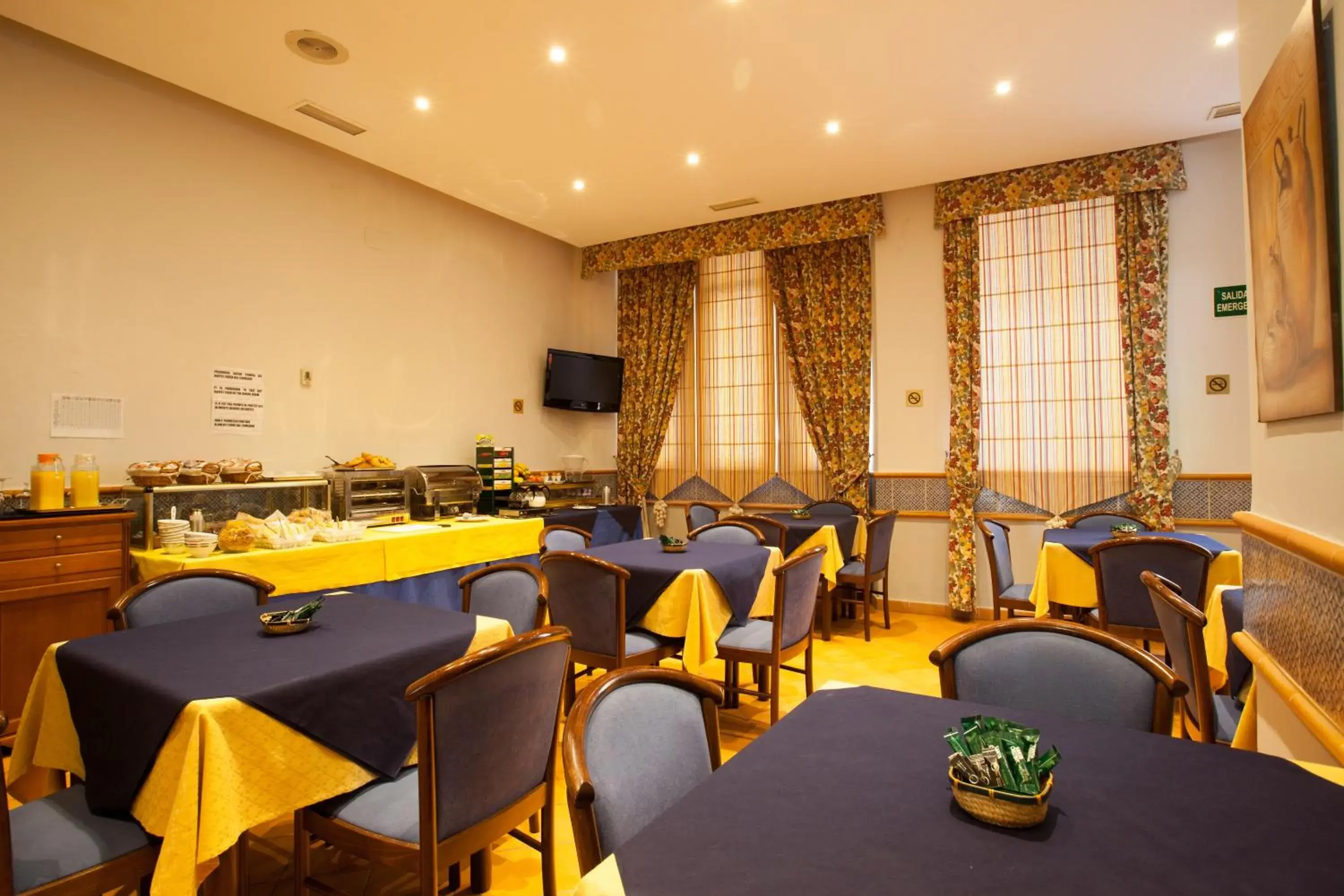 Restaurant/places to eat in Hotel Don Paco Restaurant/places to eat in Hotel Don Paco