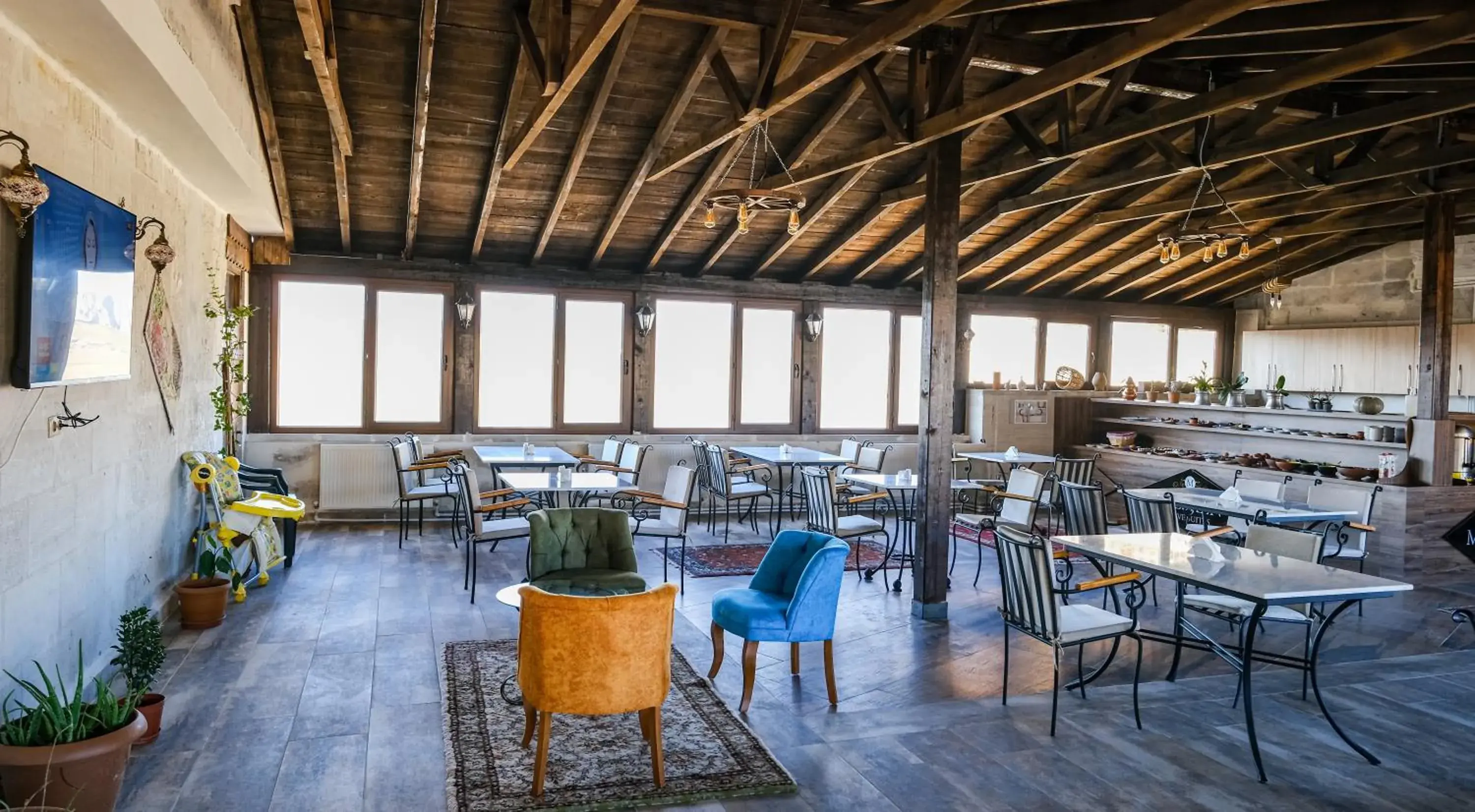 Restaurant/places to eat in Mesken Cave Suites Restaurant/places to eat in Mesken Cave Suites