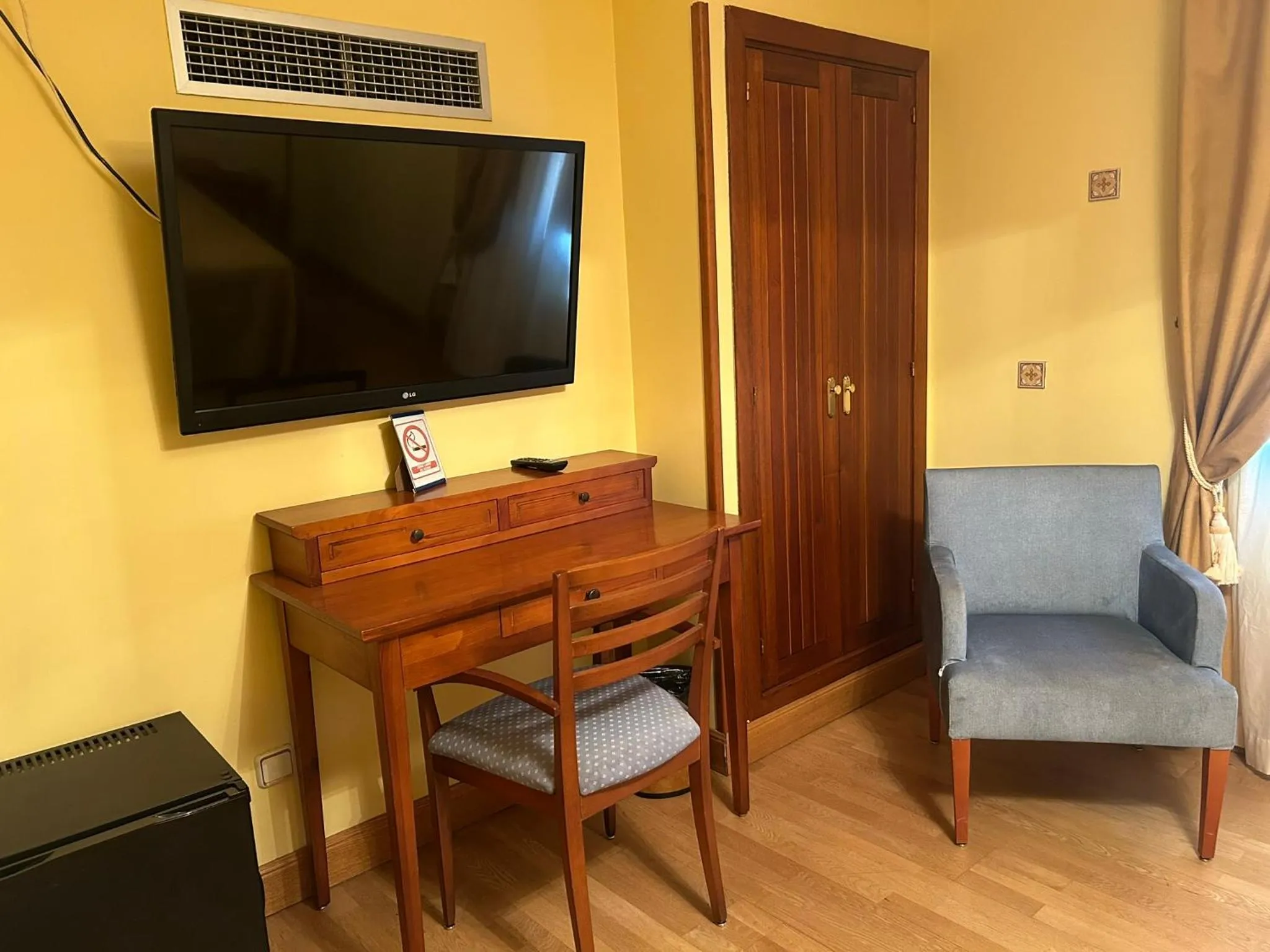 TV and multimedia in Hotel Casona de la Reyna