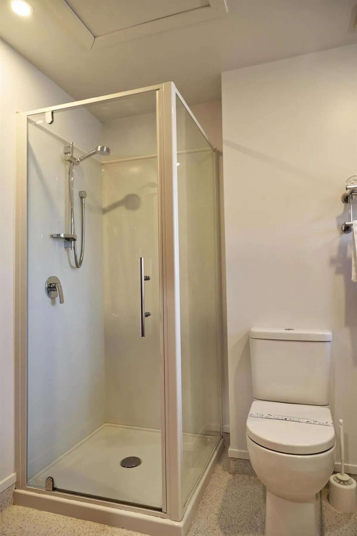 Bathroom in Rosebank Lodge