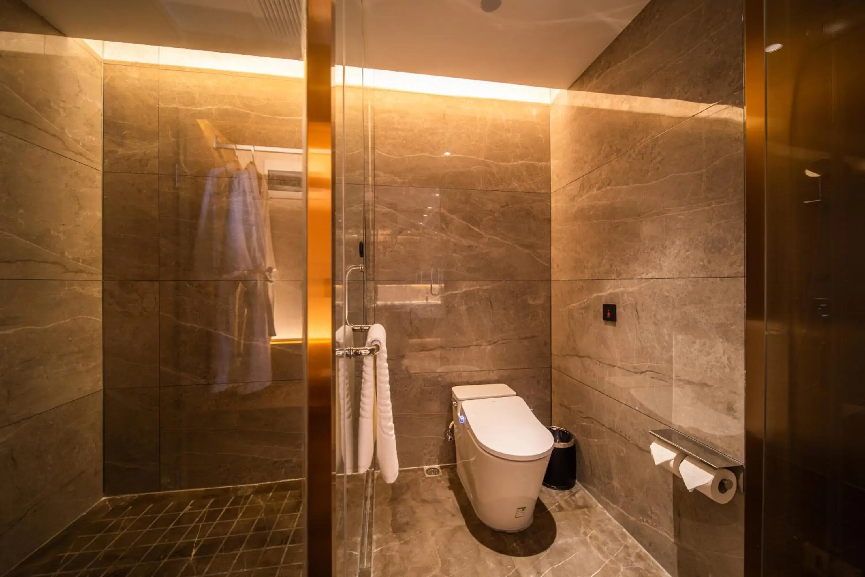 Twin Room with Two Twin Beds - Hollywood, Smoking in Howard Johnson by Wyndham Lanting Hotel Ningbo Twin Room with Two Twin Beds - Hollywood, Smoking in Howard Johnson by Wyndham Lanting Hotel Ningbo