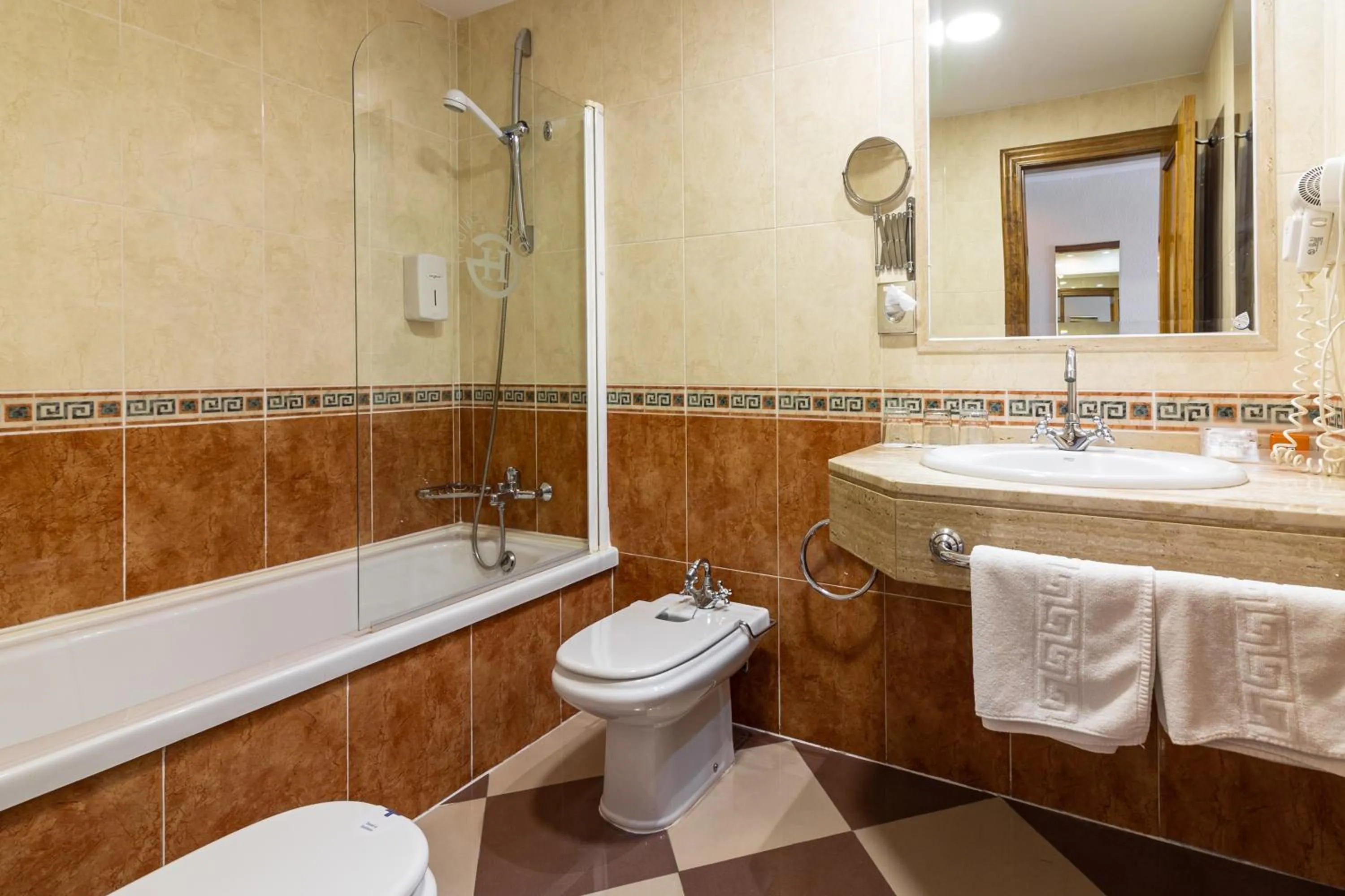 Bathroom in Hotel Avenida Tropical by Bossh! Hotels