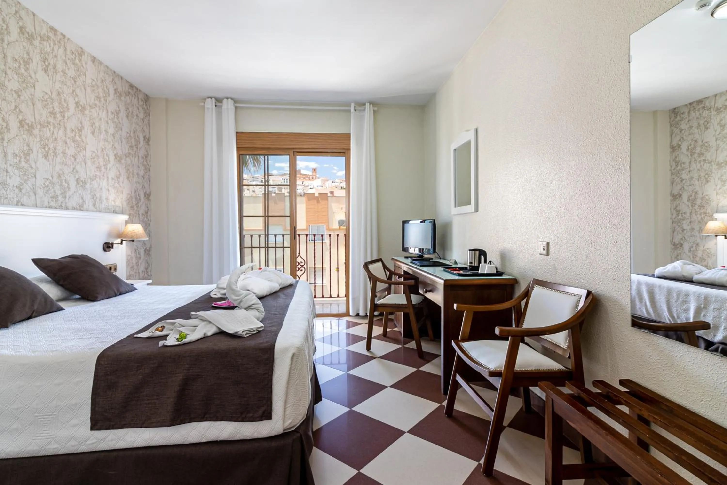 Photo of the whole room, Bed in Hotel Avenida Tropical by Bossh! Hotels