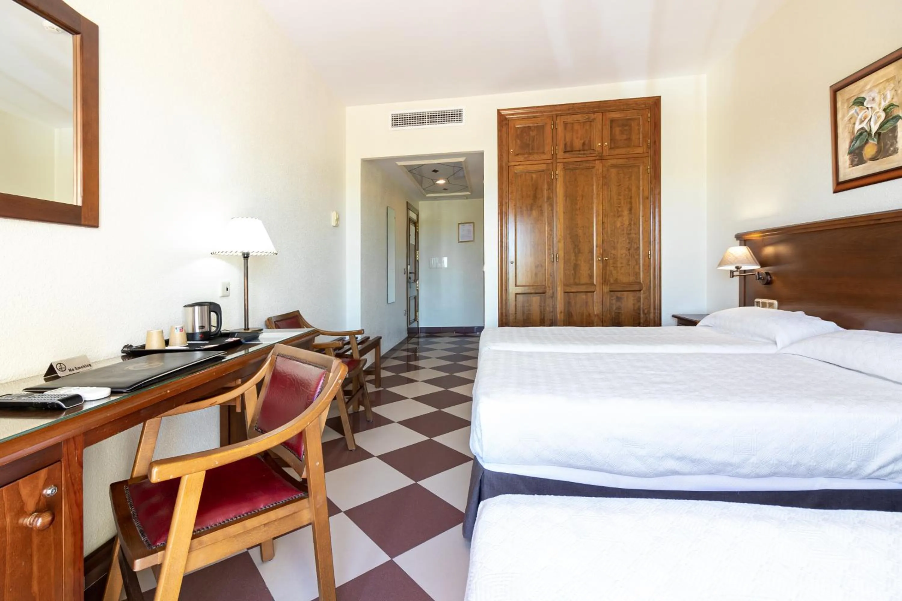 Photo of the whole room, Bed in Hotel Avenida Tropical by Bossh! Hotels