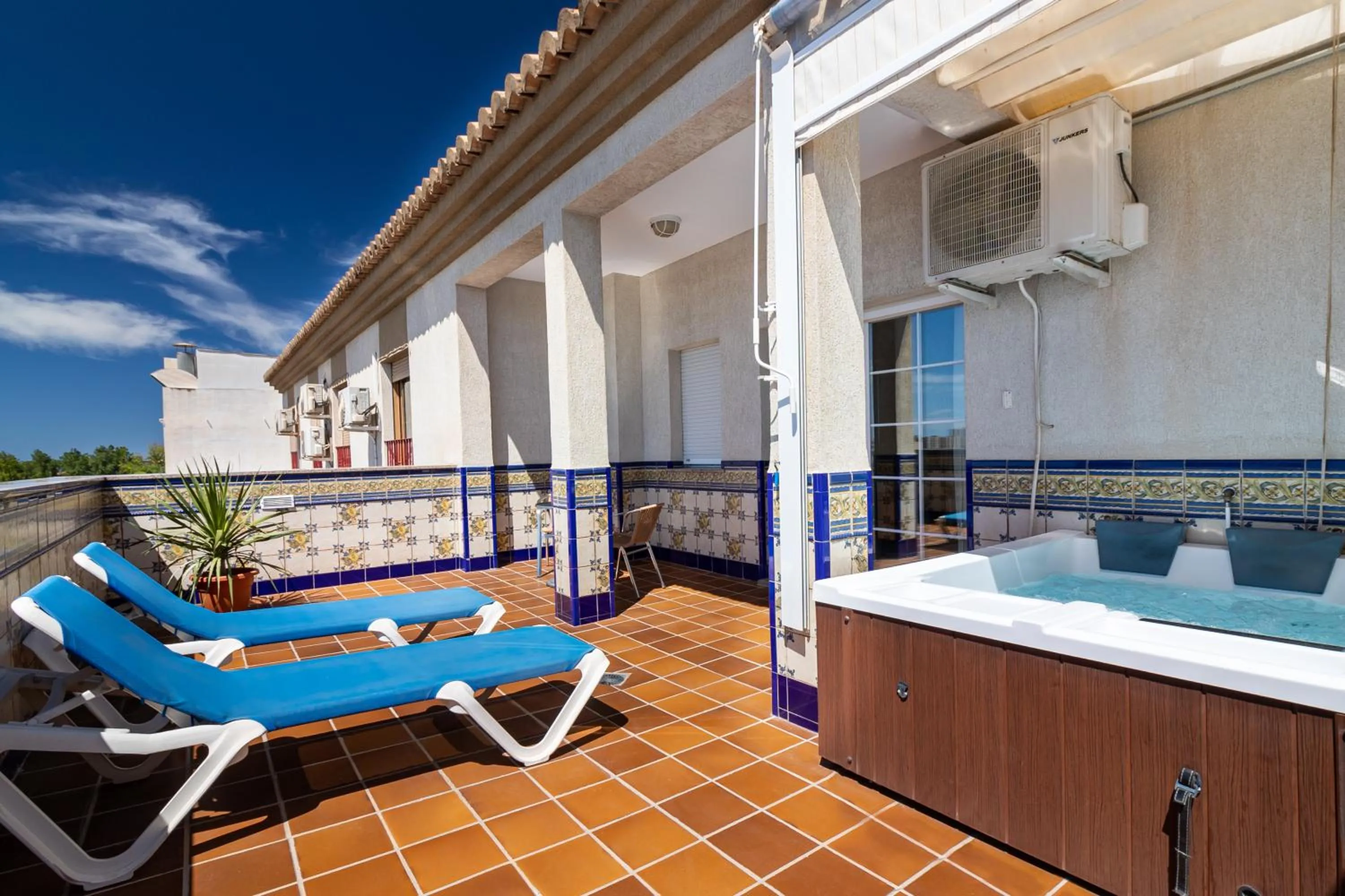 Balcony/Terrace in Hotel Avenida Tropical by Bossh! Hotels