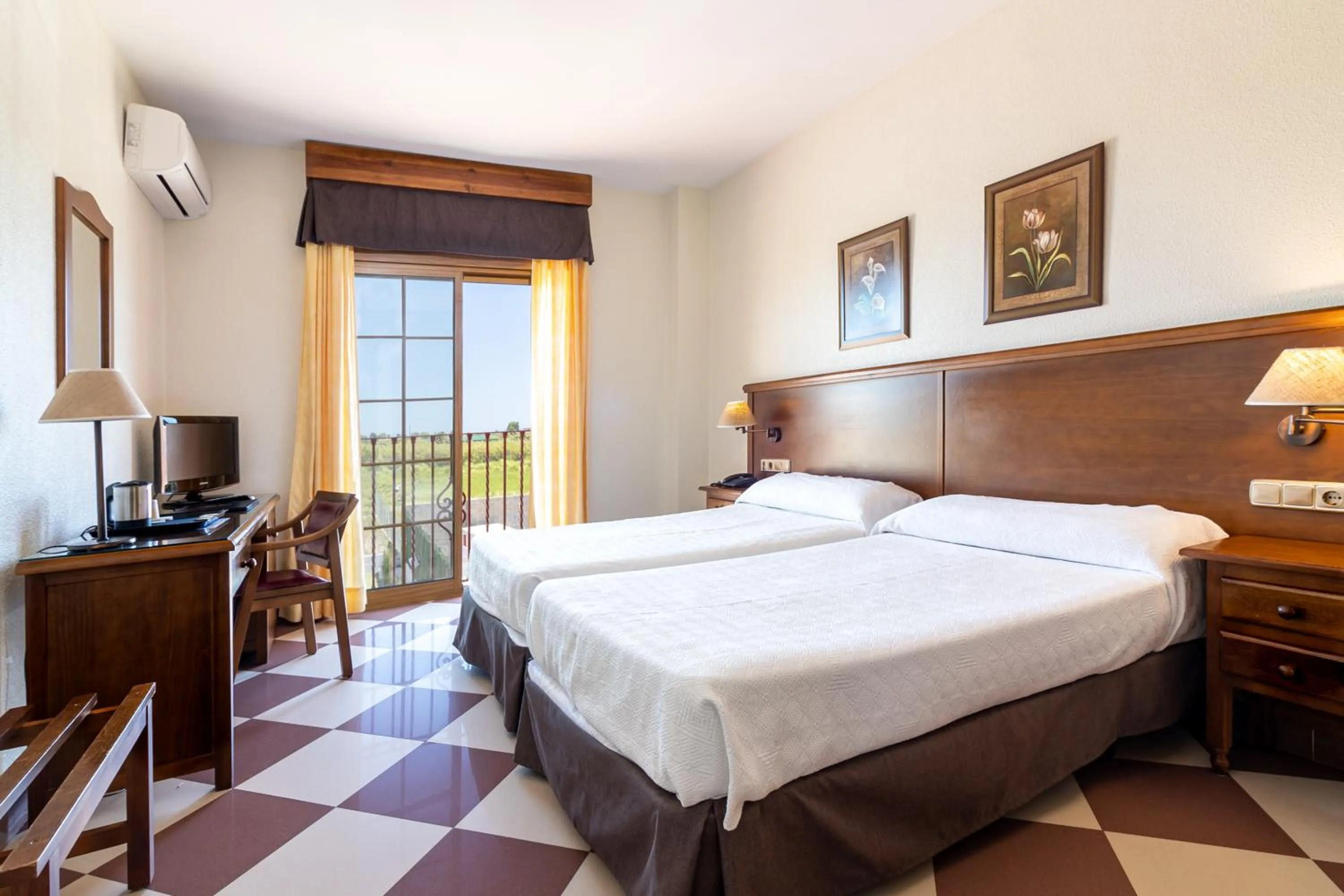 Photo of the whole room, Bed in Hotel Avenida Tropical by Bossh! Hotels