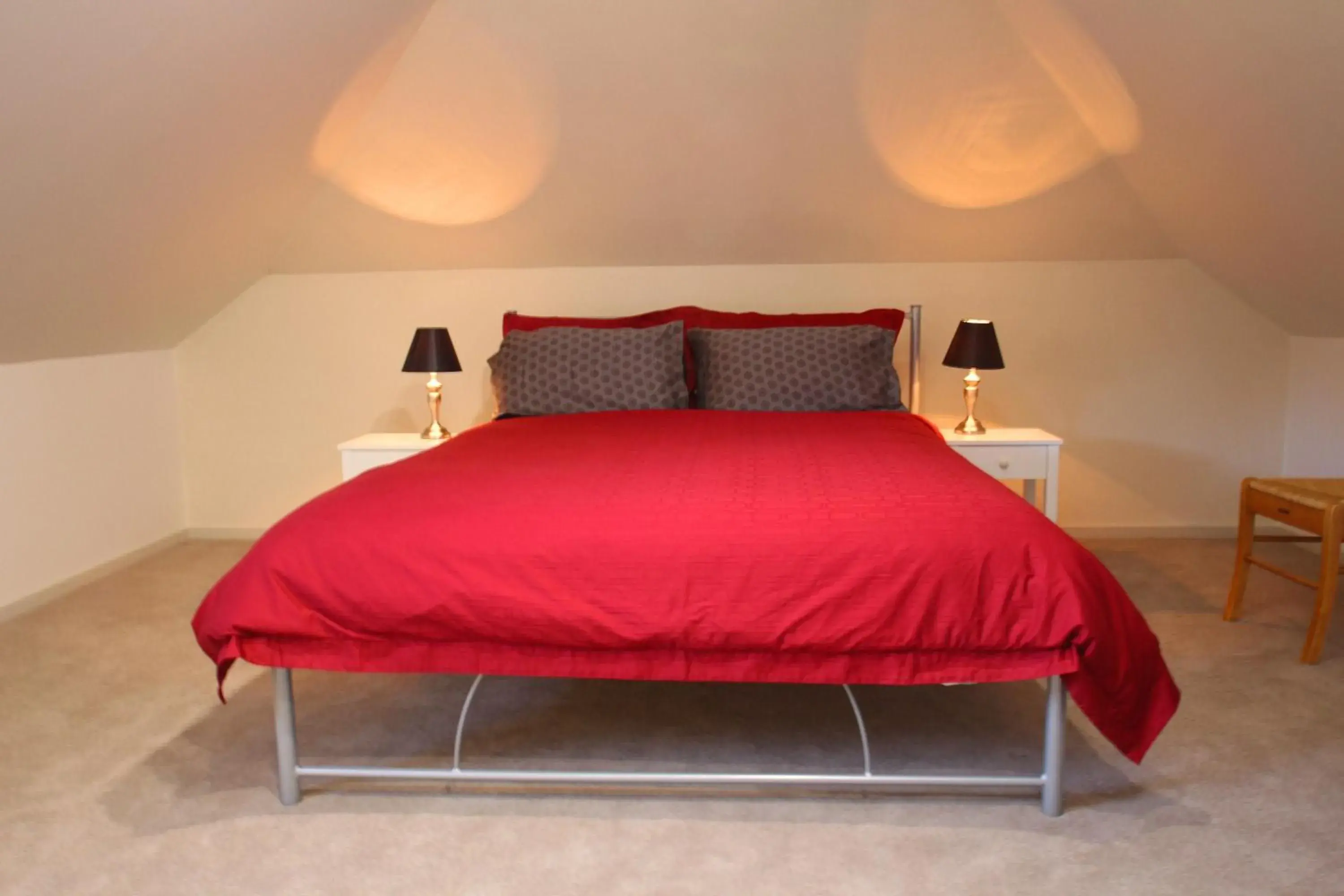 Photo of the whole room in Richmond Coachmans Rest Photo of the whole room in Richmond Coachmans Rest