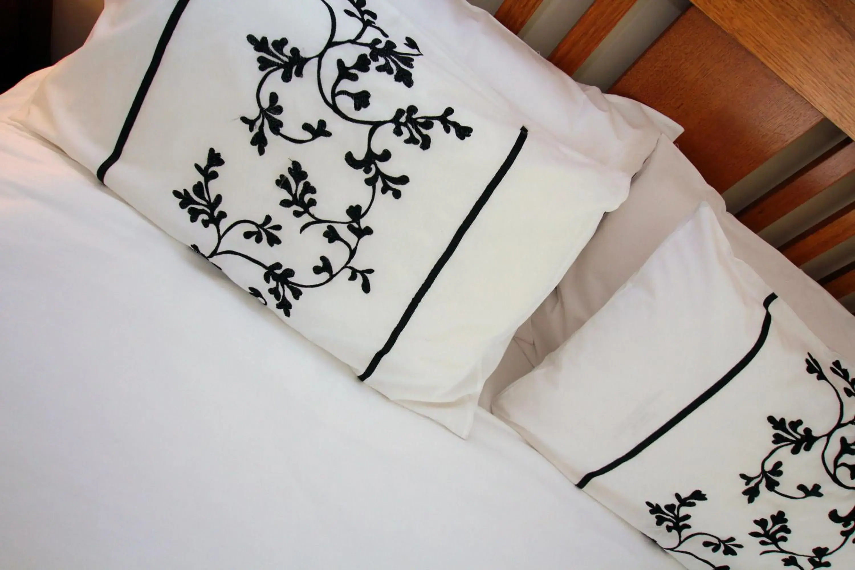 Decorative detail, Bed in Richmond Coachmans Rest Decorative detail, Bed in Richmond Coachmans Rest