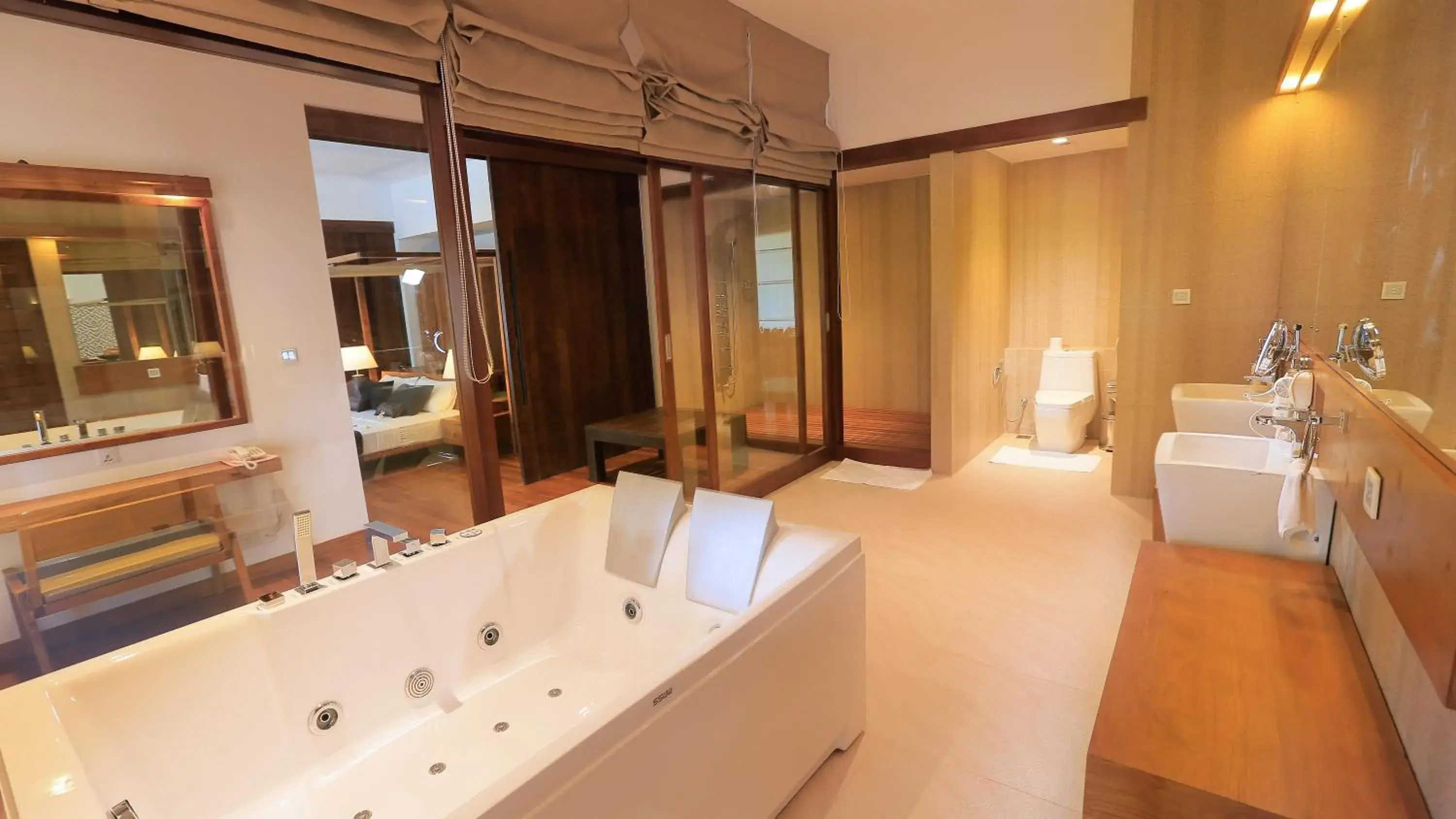 Bathroom, Bed in Pandanus Beach Resort & Spa Bathroom, Bed in Pandanus Beach Resort & Spa