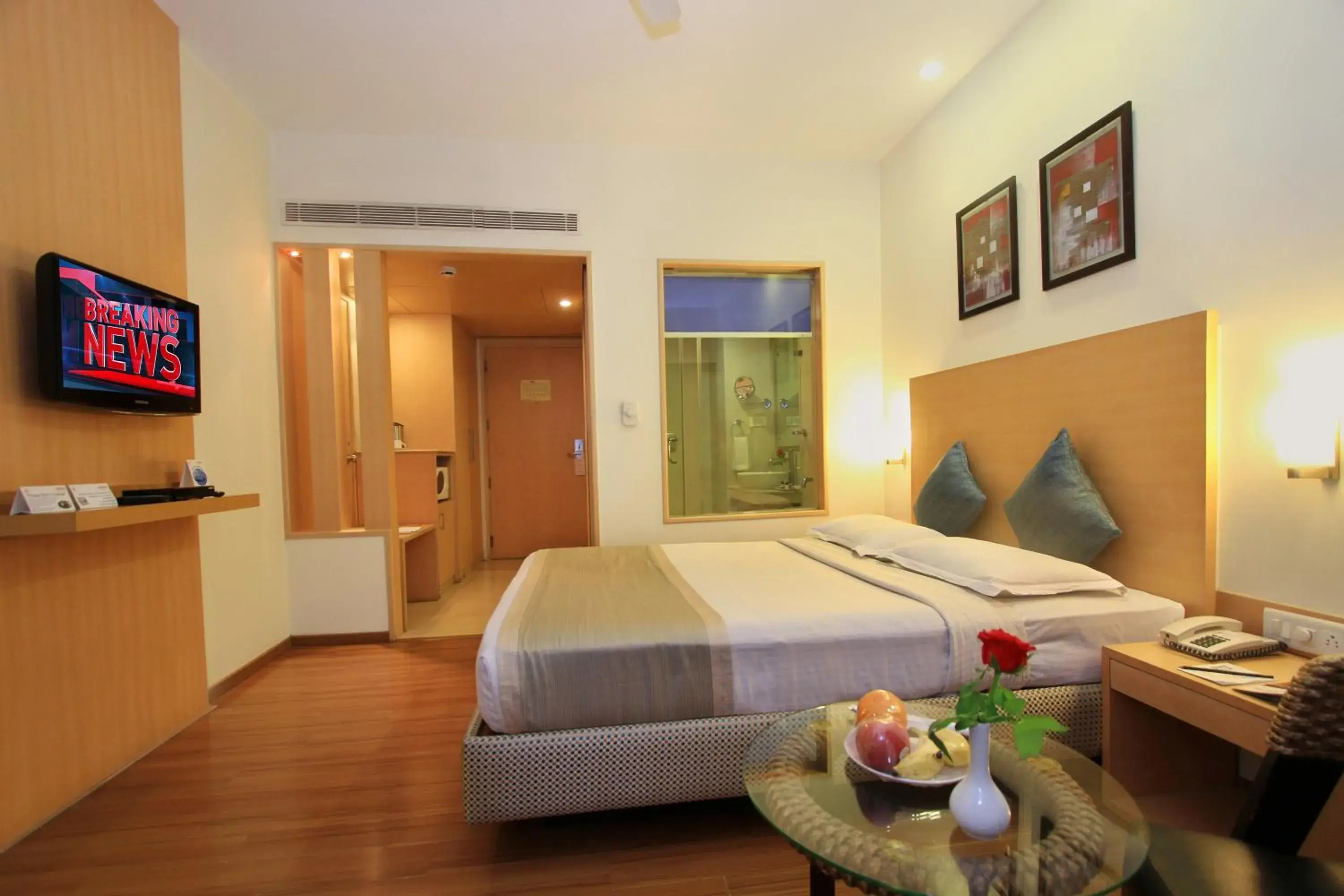 Photo of the whole room, Bed in La Sara Hometel Photo of the whole room, Bed in La Sara Hometel