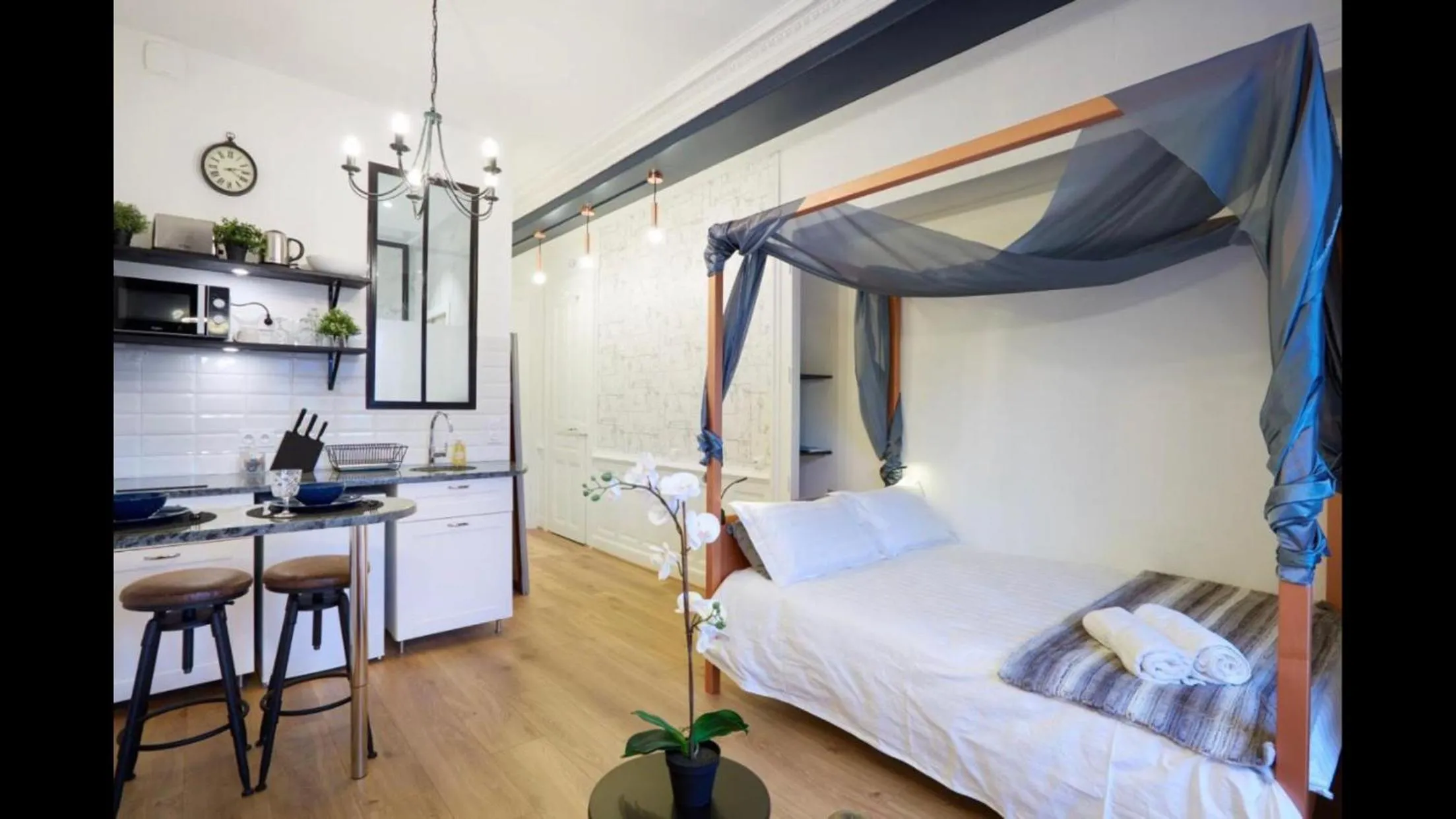 Bedroom, Bed in Le Gatsby 3 étoiles