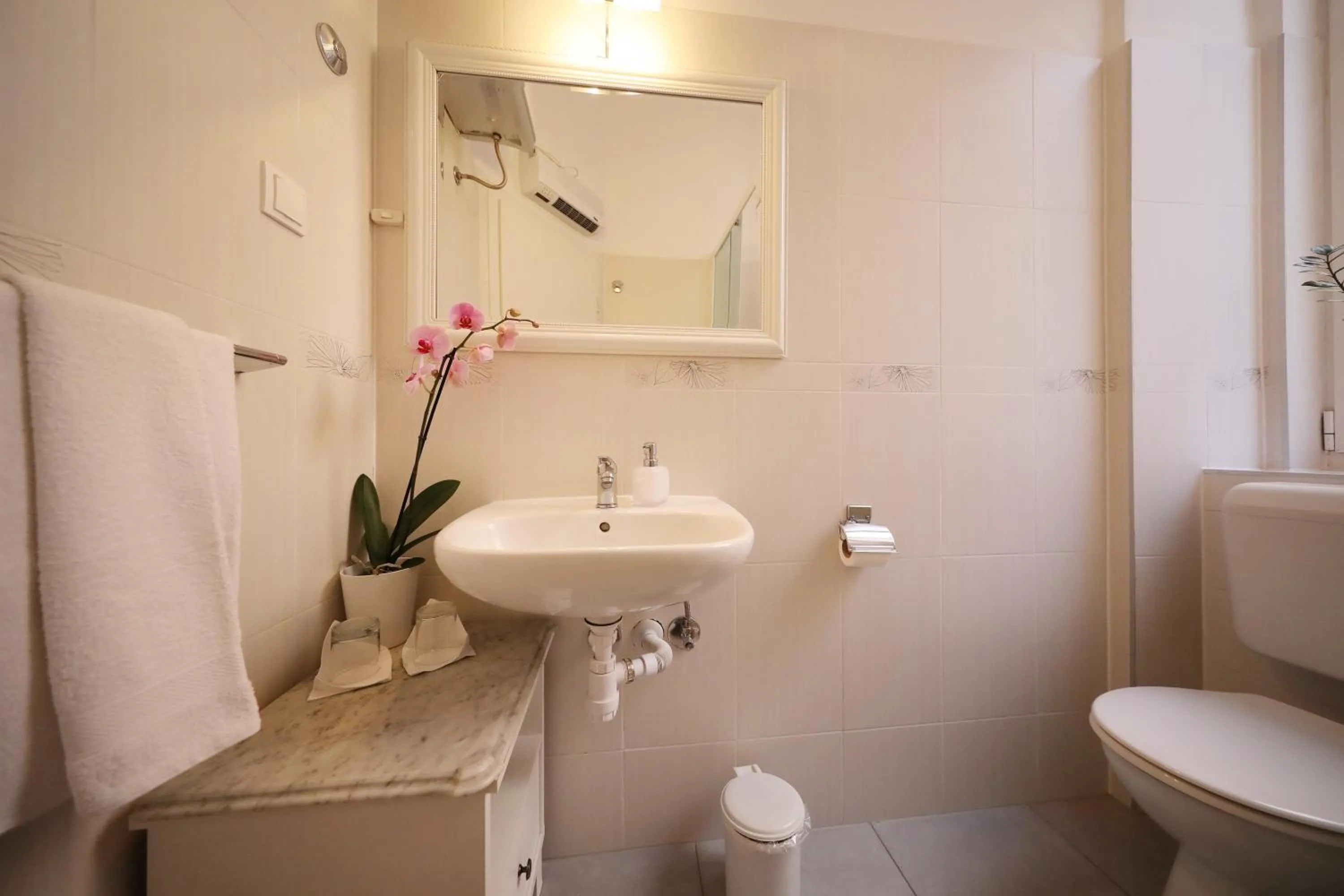 Bathroom in Rooms Tisa Old Town