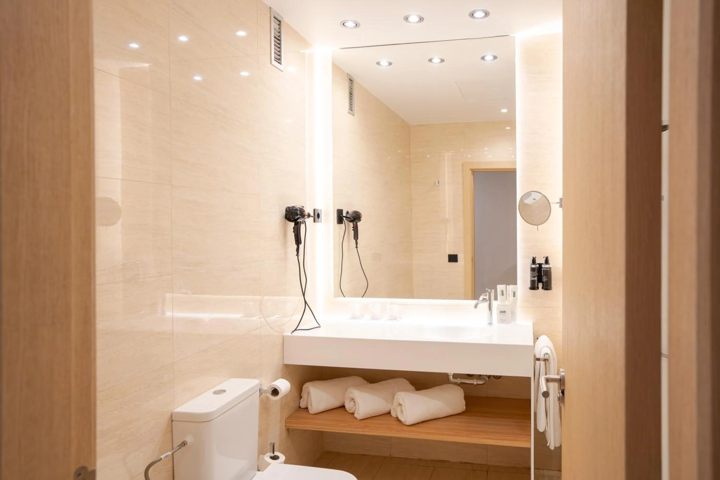 Bathroom in Hotel Zenit Bilbao