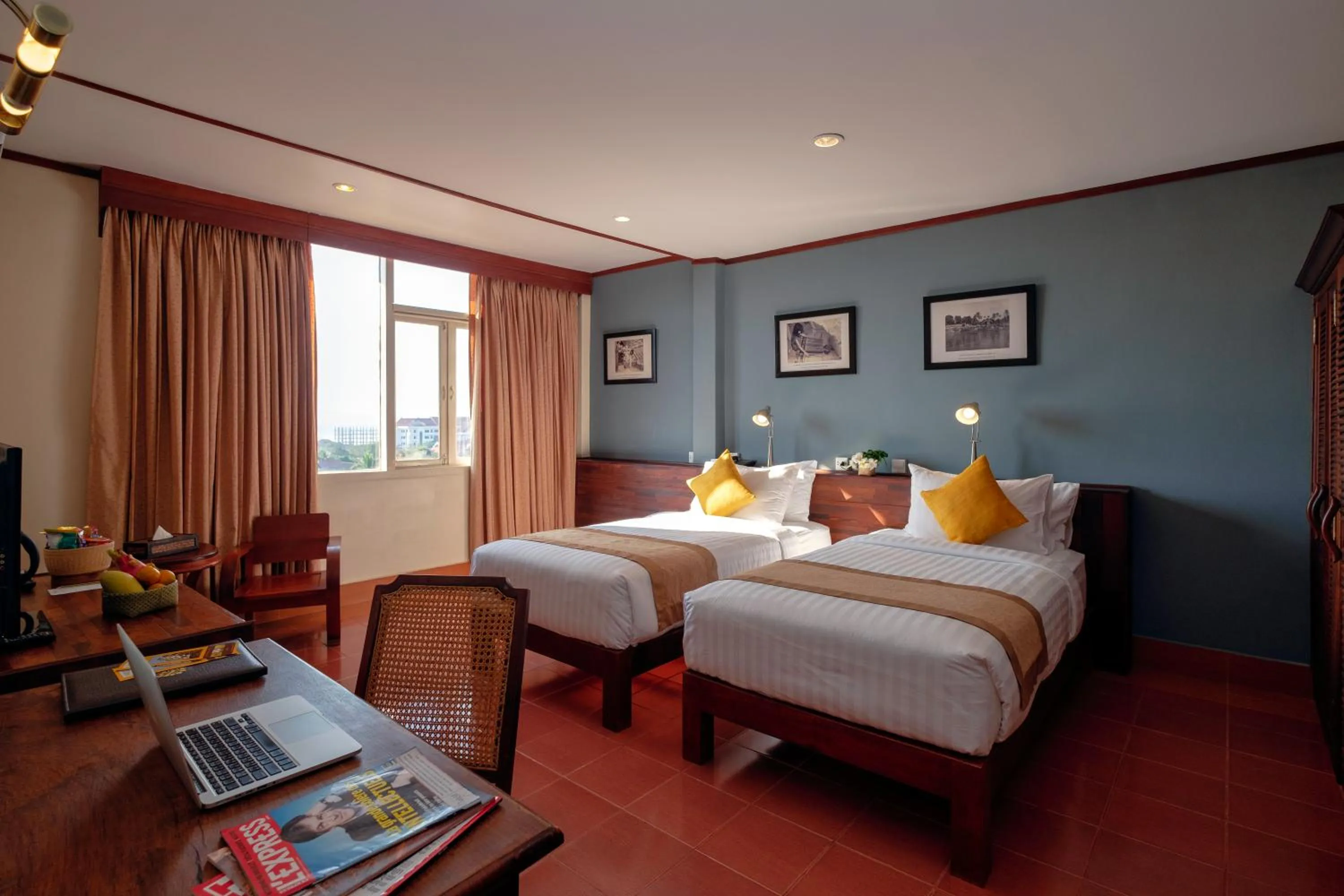 Photo of the whole room, Bed in Pakse hotel & Restaurant