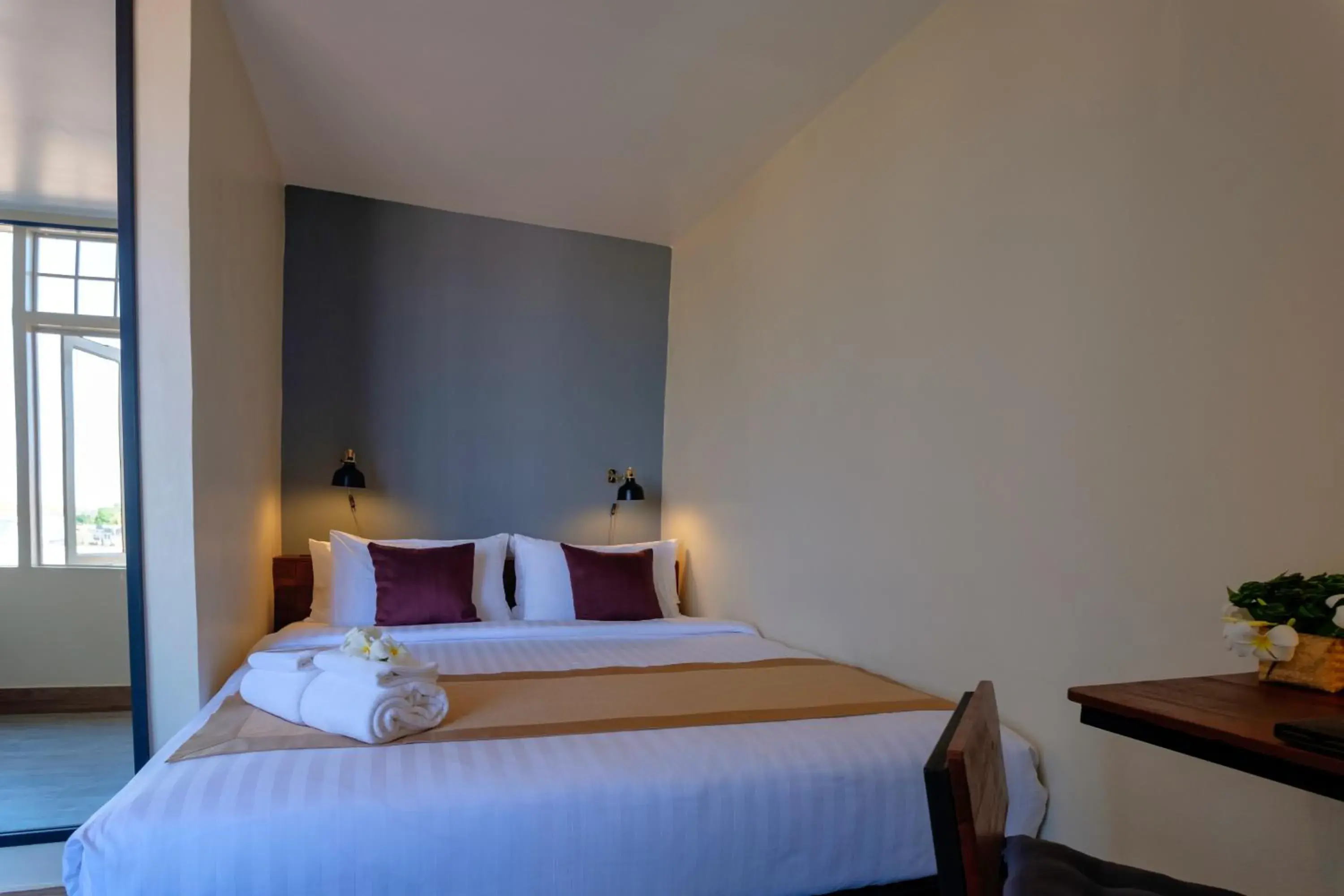 Bed in Pakse hotel & Restaurant Bed in Pakse hotel & Restaurant