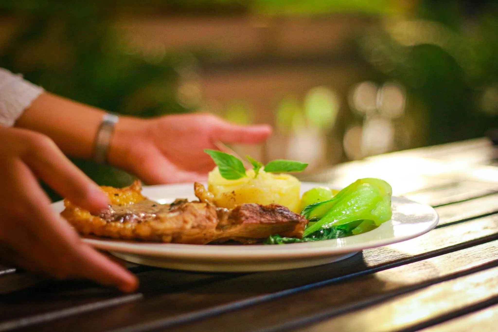 People in Pakse hotel & Restaurant