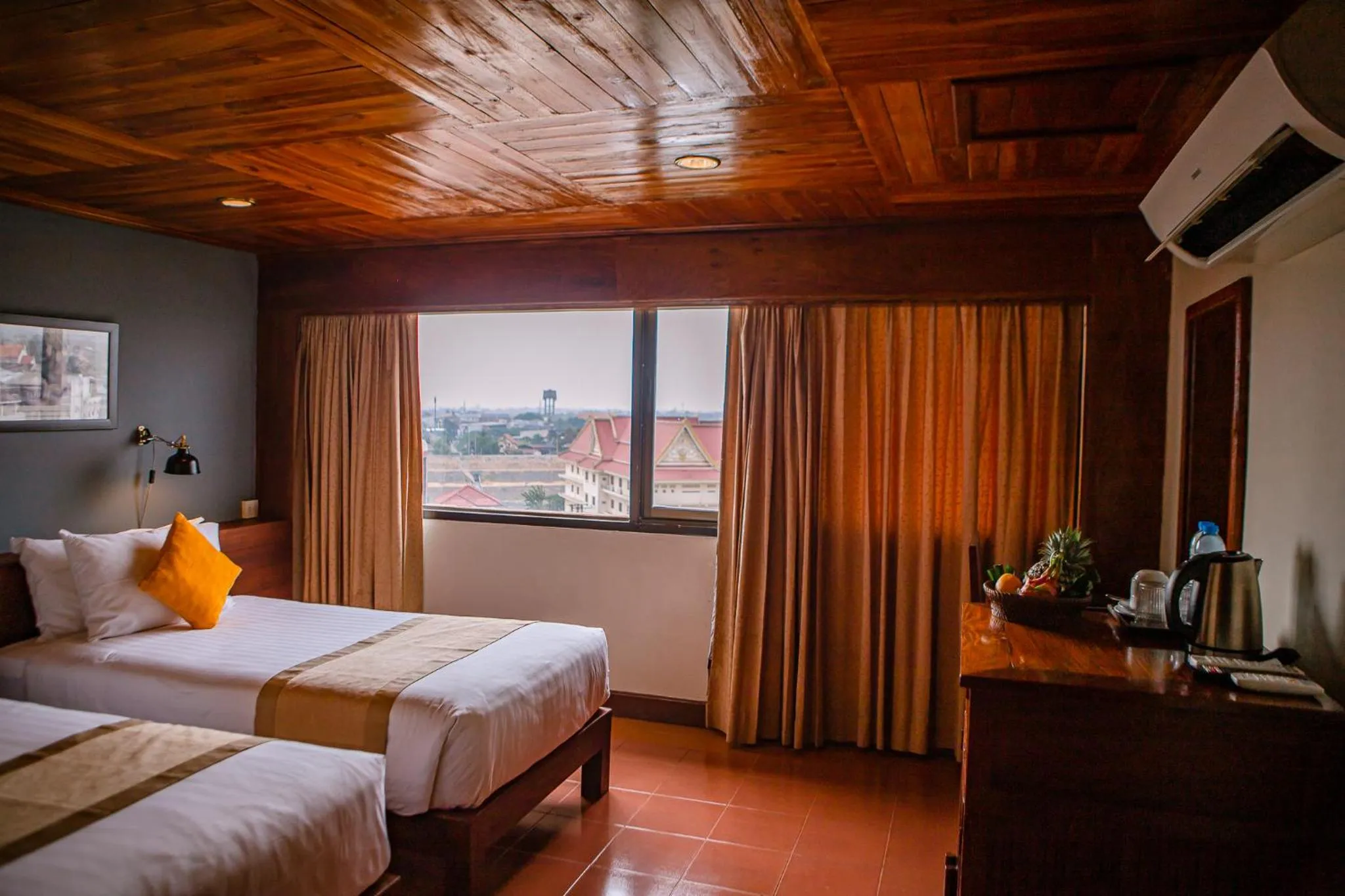 Bed in Pakse hotel & Restaurant