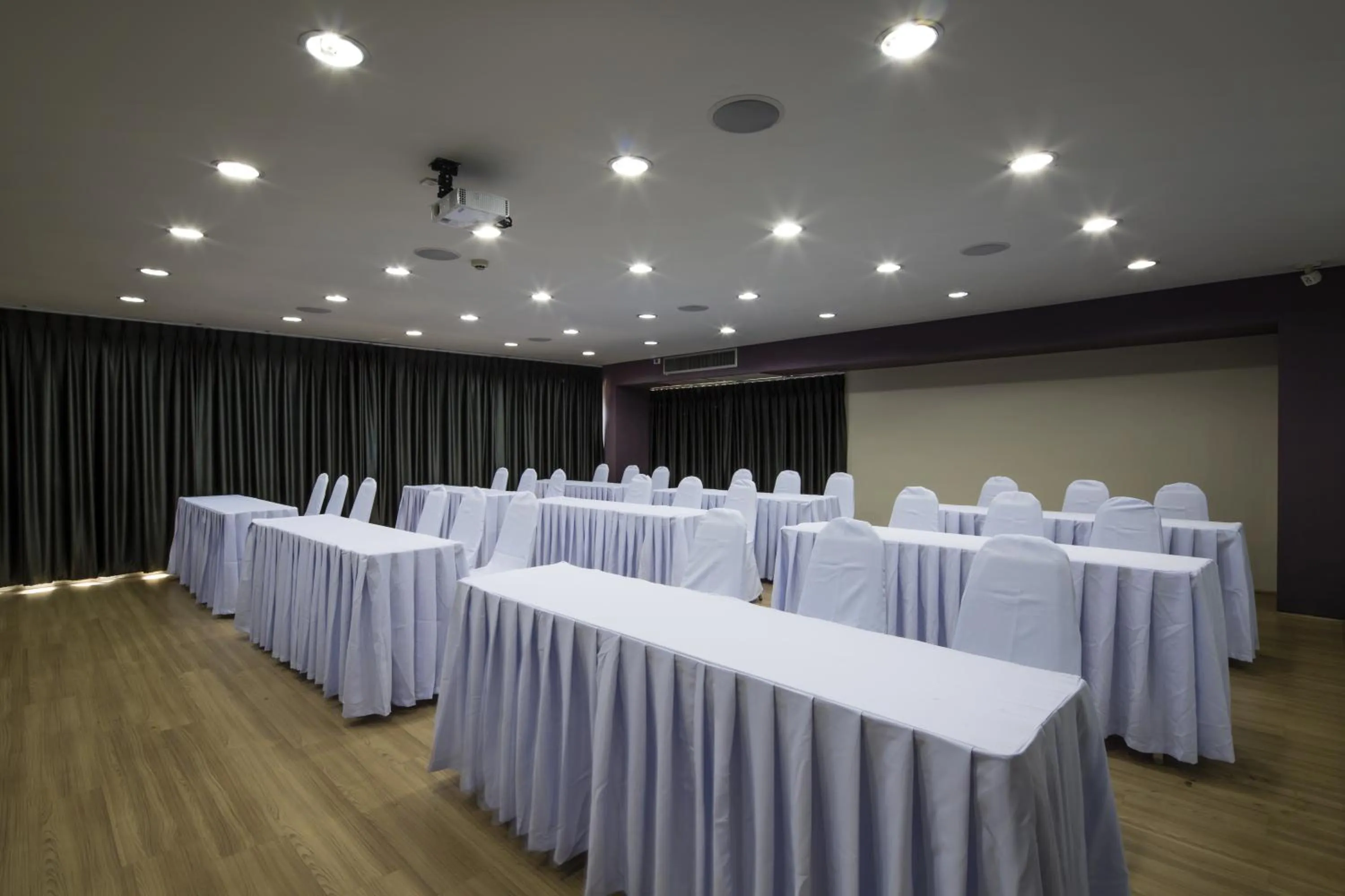 Business facilities in Livotel Hotel Lat Phrao Bangkok