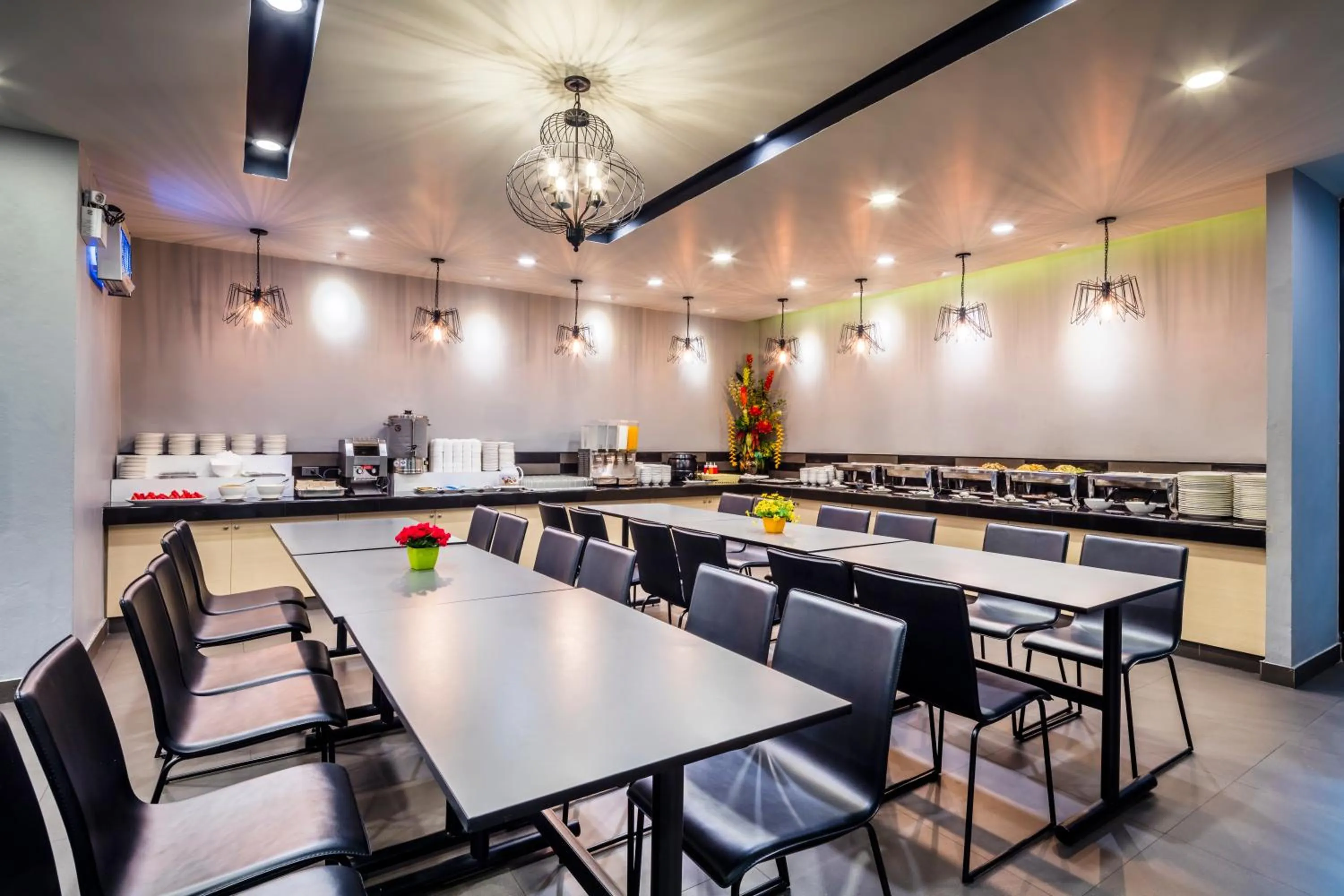 Restaurant/places to eat in Livotel Hotel Lat Phrao Bangkok