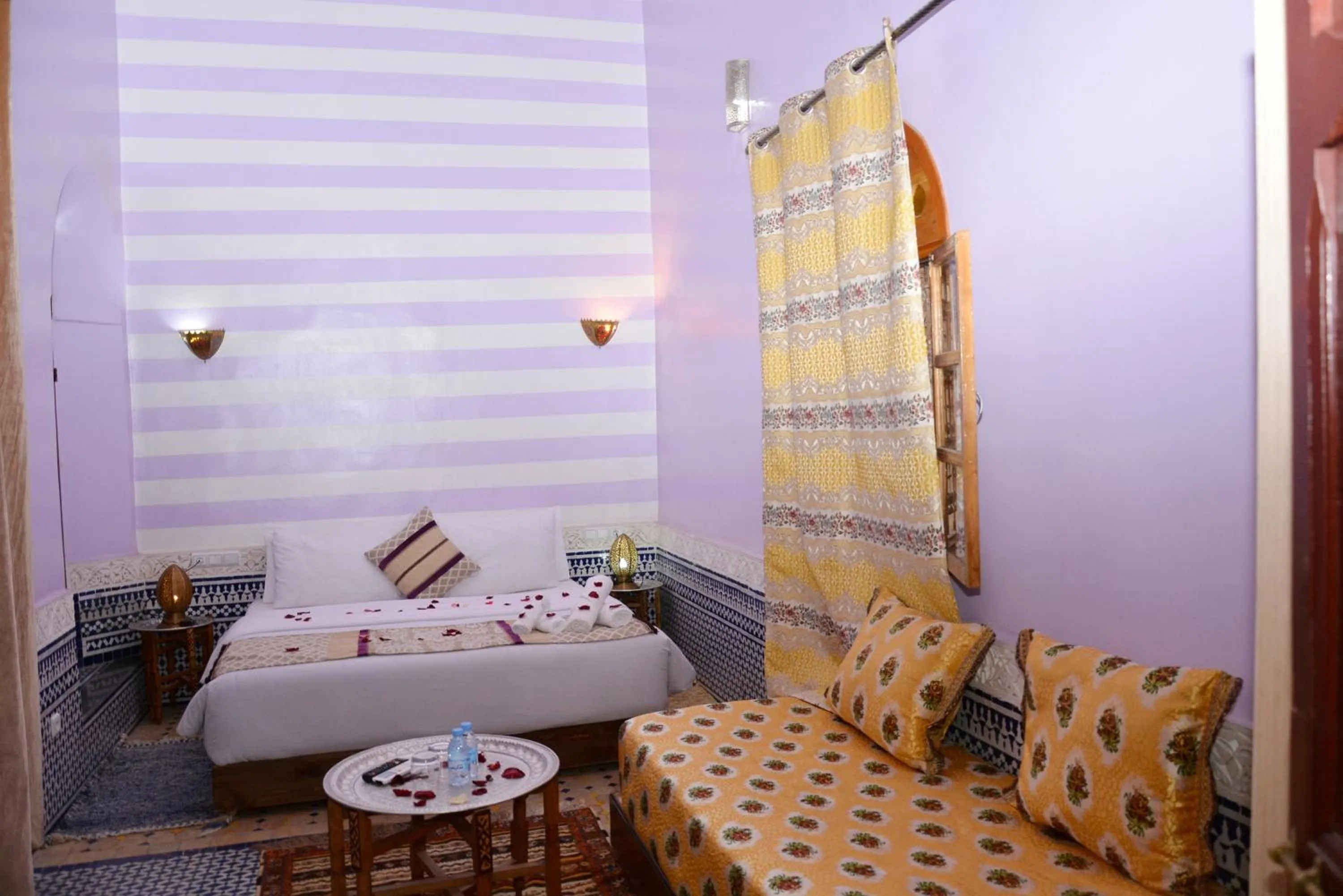 Bed in Riad Fes Colors & SPA - Family Lodging
