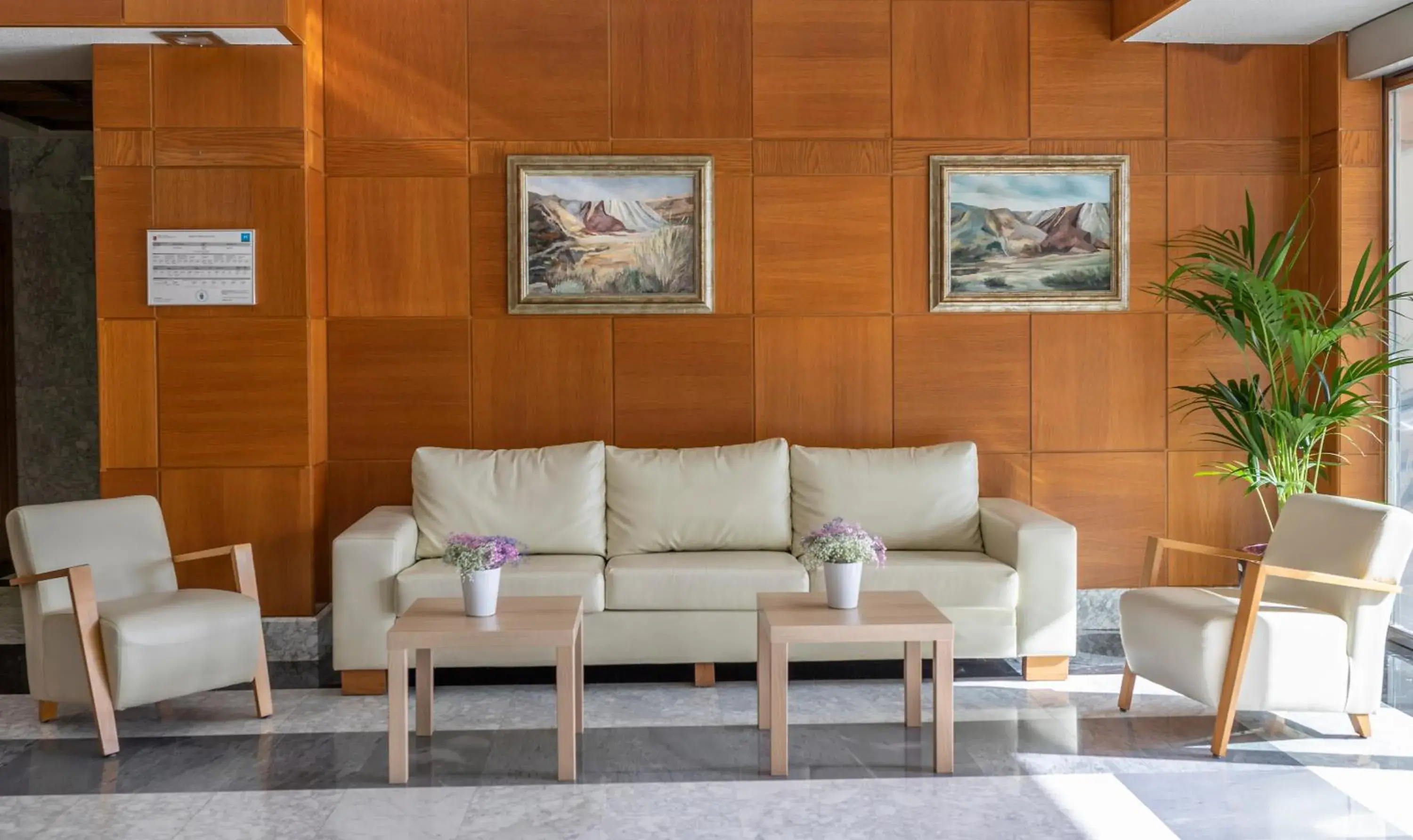 Lobby or reception in Manolo Lobby or reception in Manolo