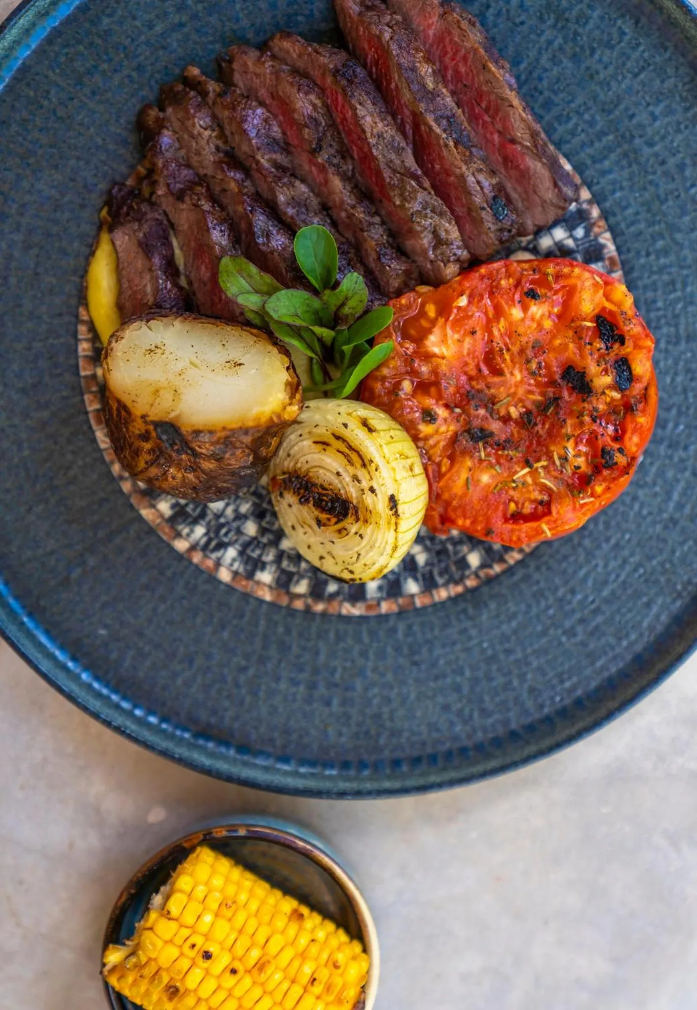 Food and drinks in Suitree Experience Hotel