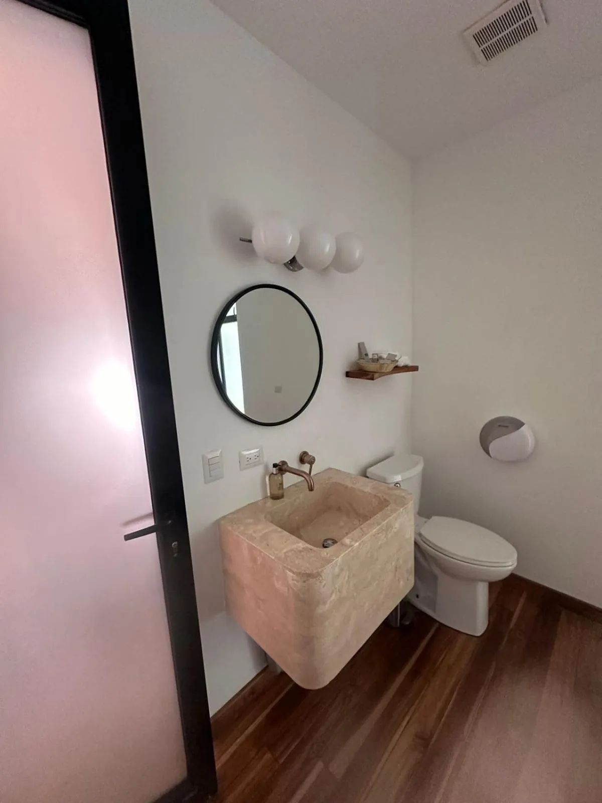 Toilet in Suitree Experience Hotel