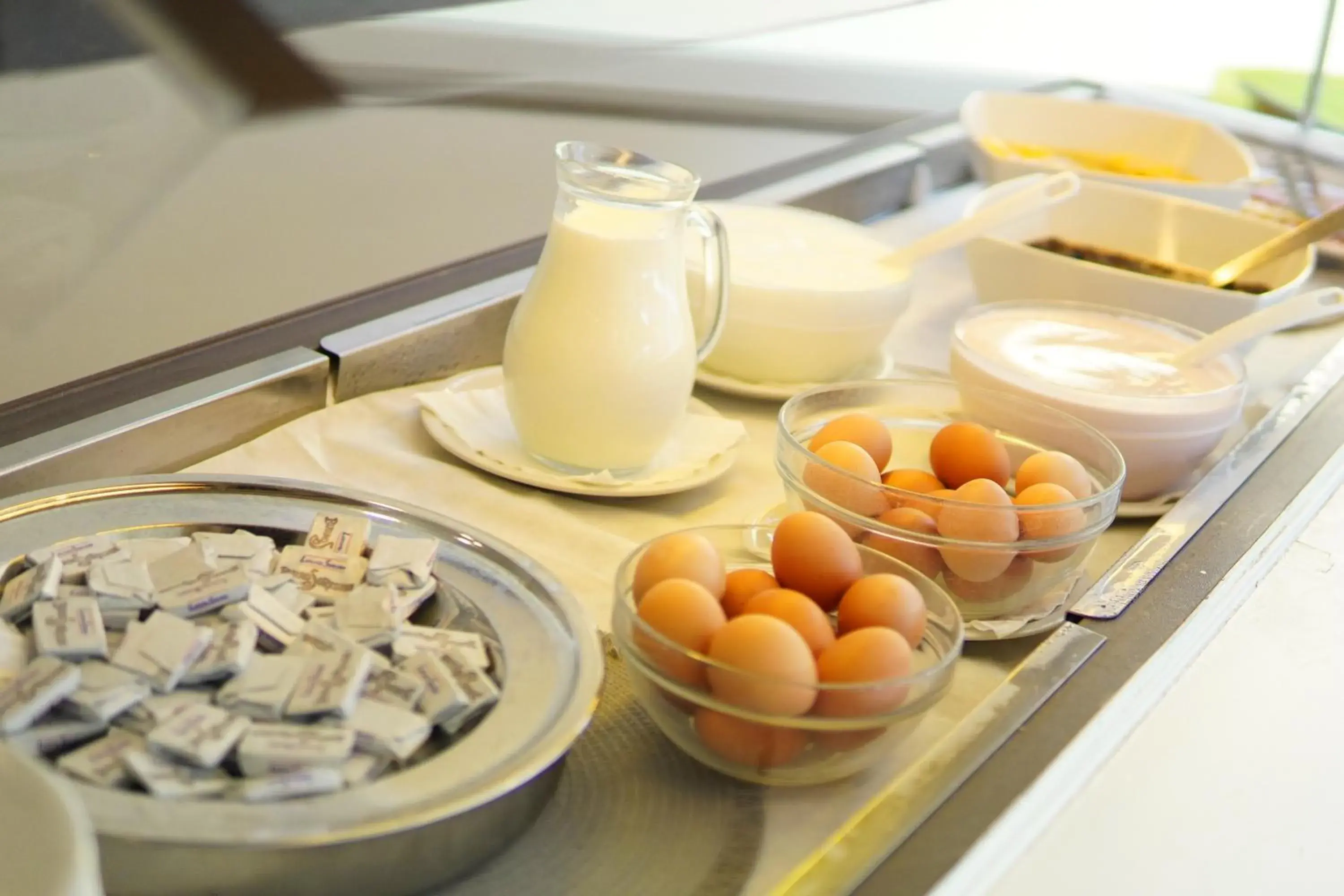 Food and drinks in Hotel Atlas Food and drinks in Hotel Atlas