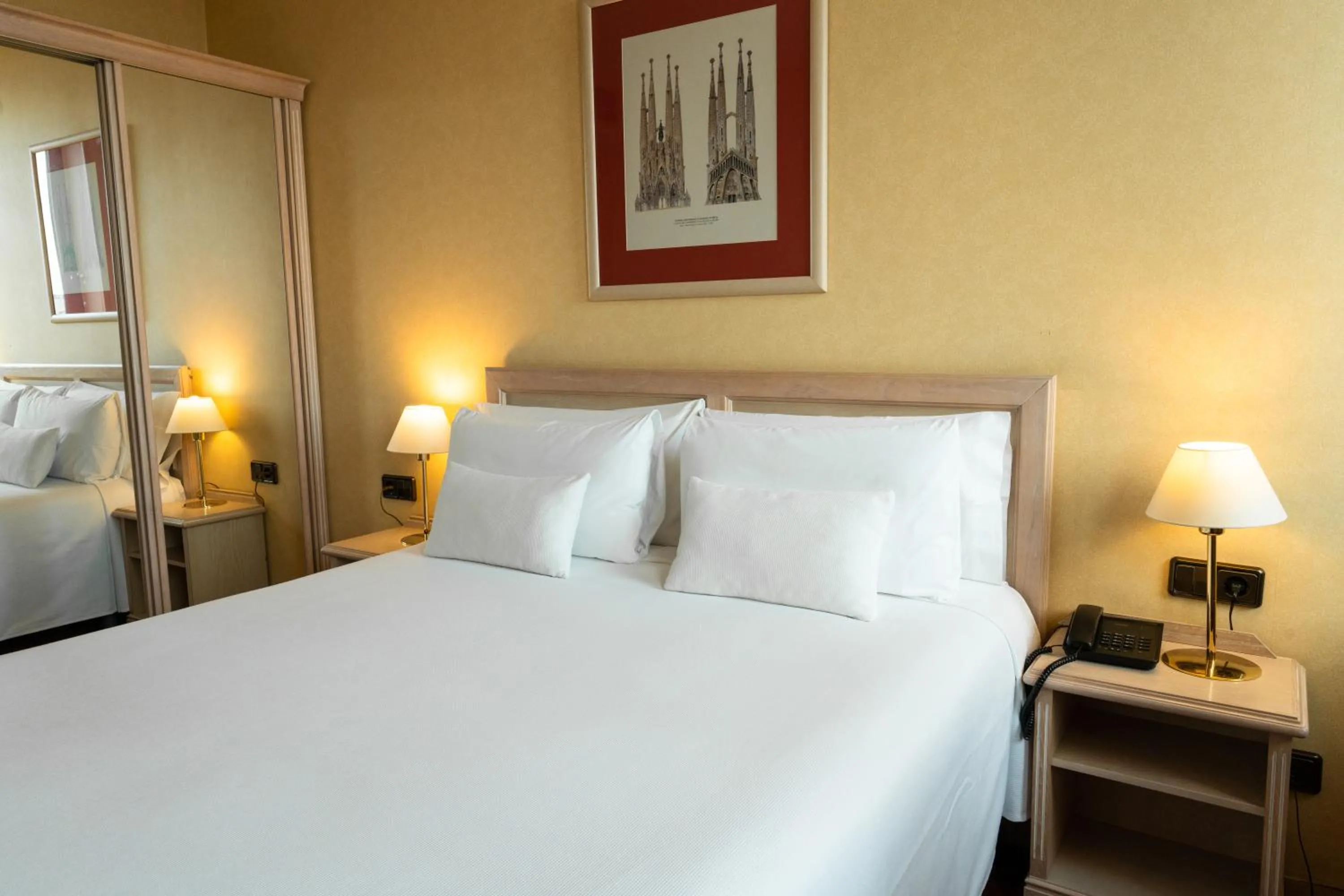 Bed in Sunotel Aston